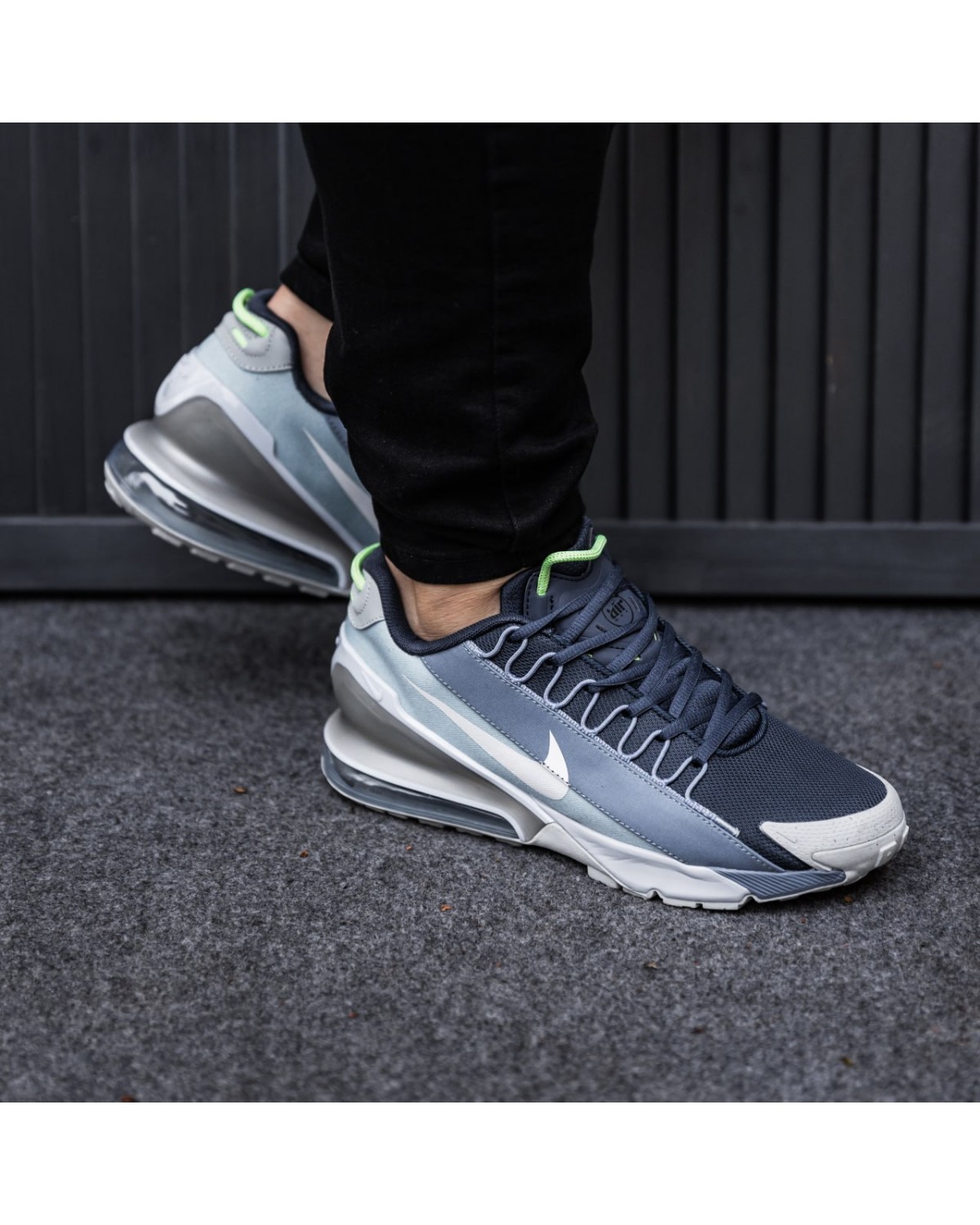 Nike Air Max 270