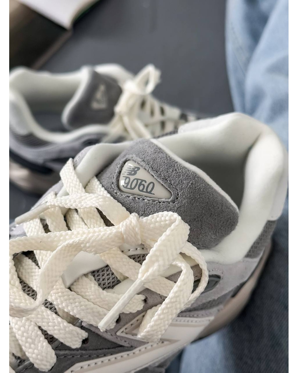 New Balance 9060 Light/Grey