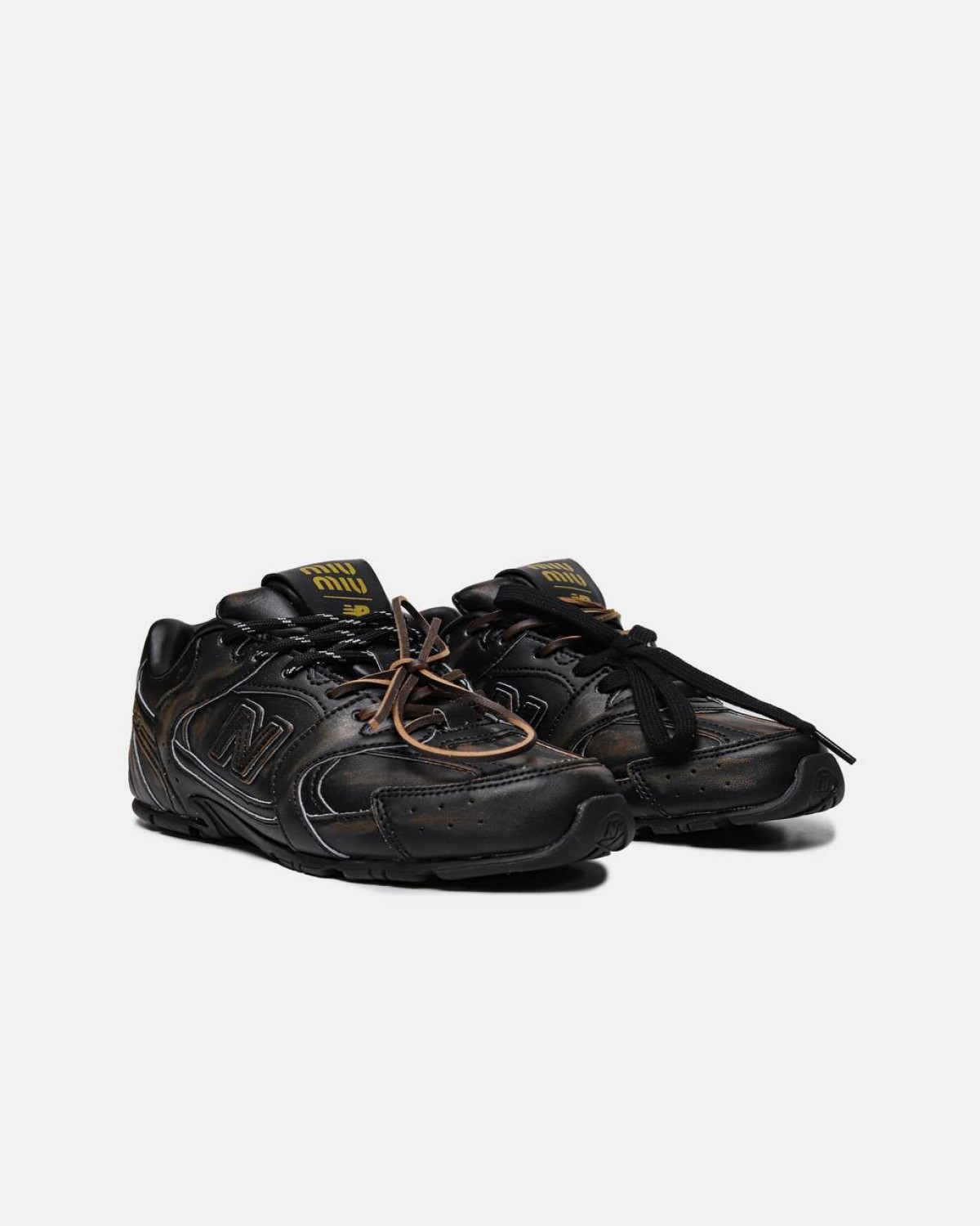 New Balance x Miu Miu black/brown