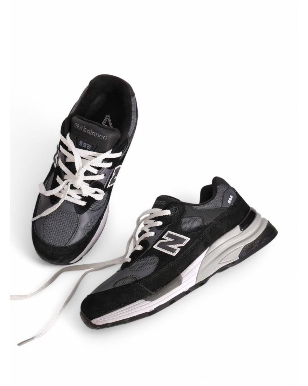 New Balance 992 Black Grey