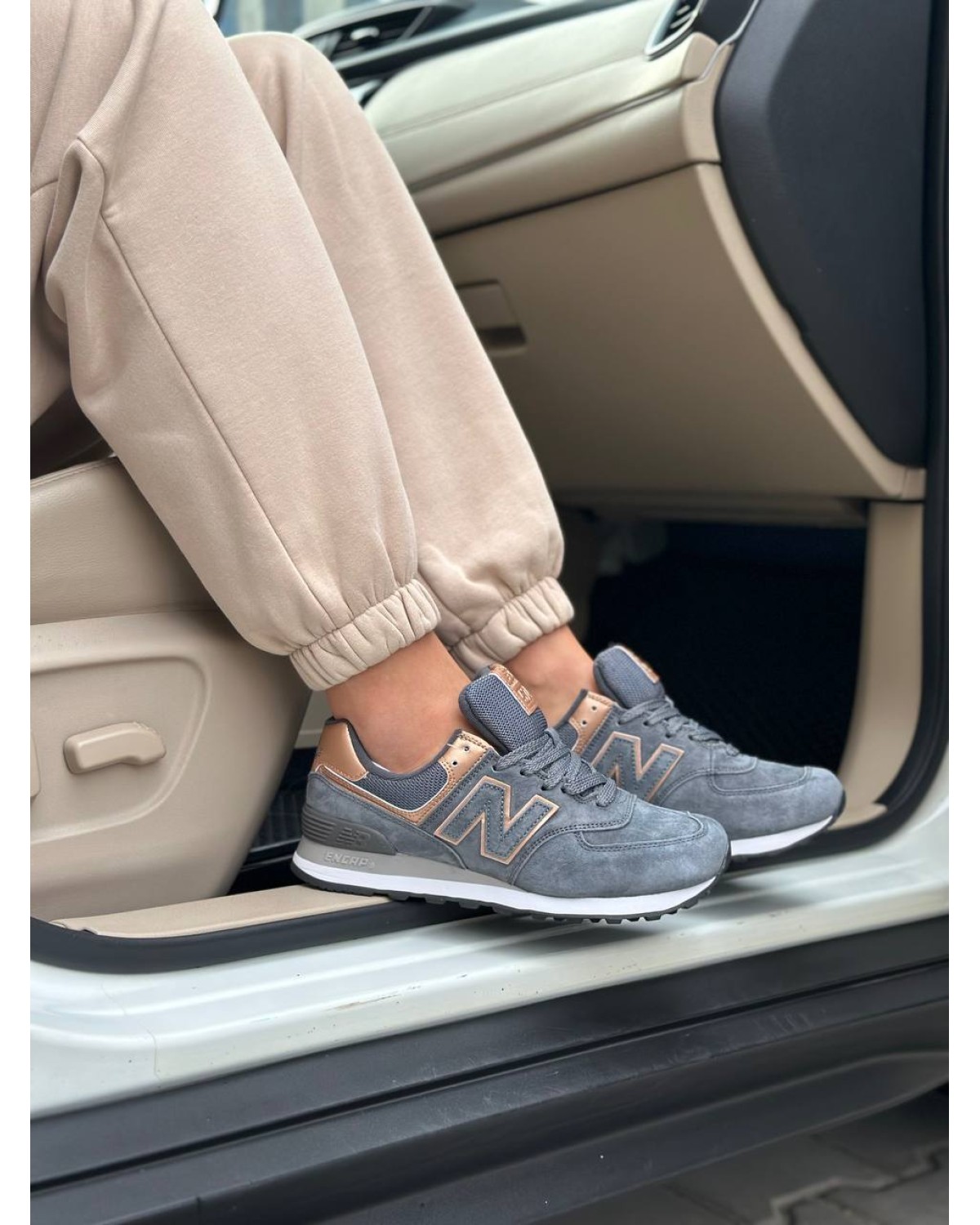 New Balance 574 Dark Grey Bronze