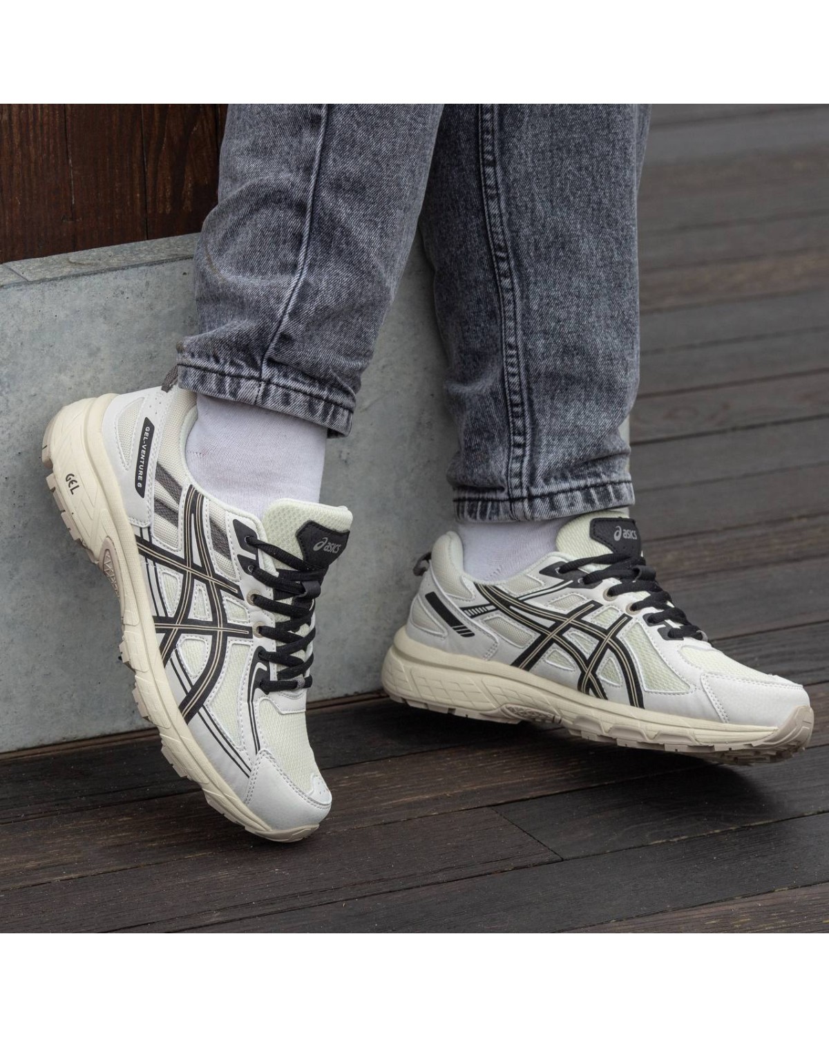 Asics Gel Venture 6 Beige Brown
