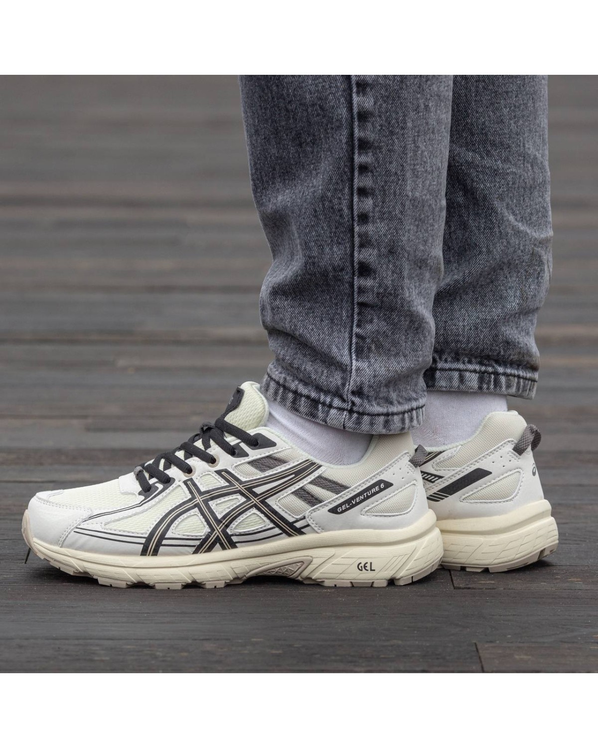 Asics Gel Venture 6 Beige Brown