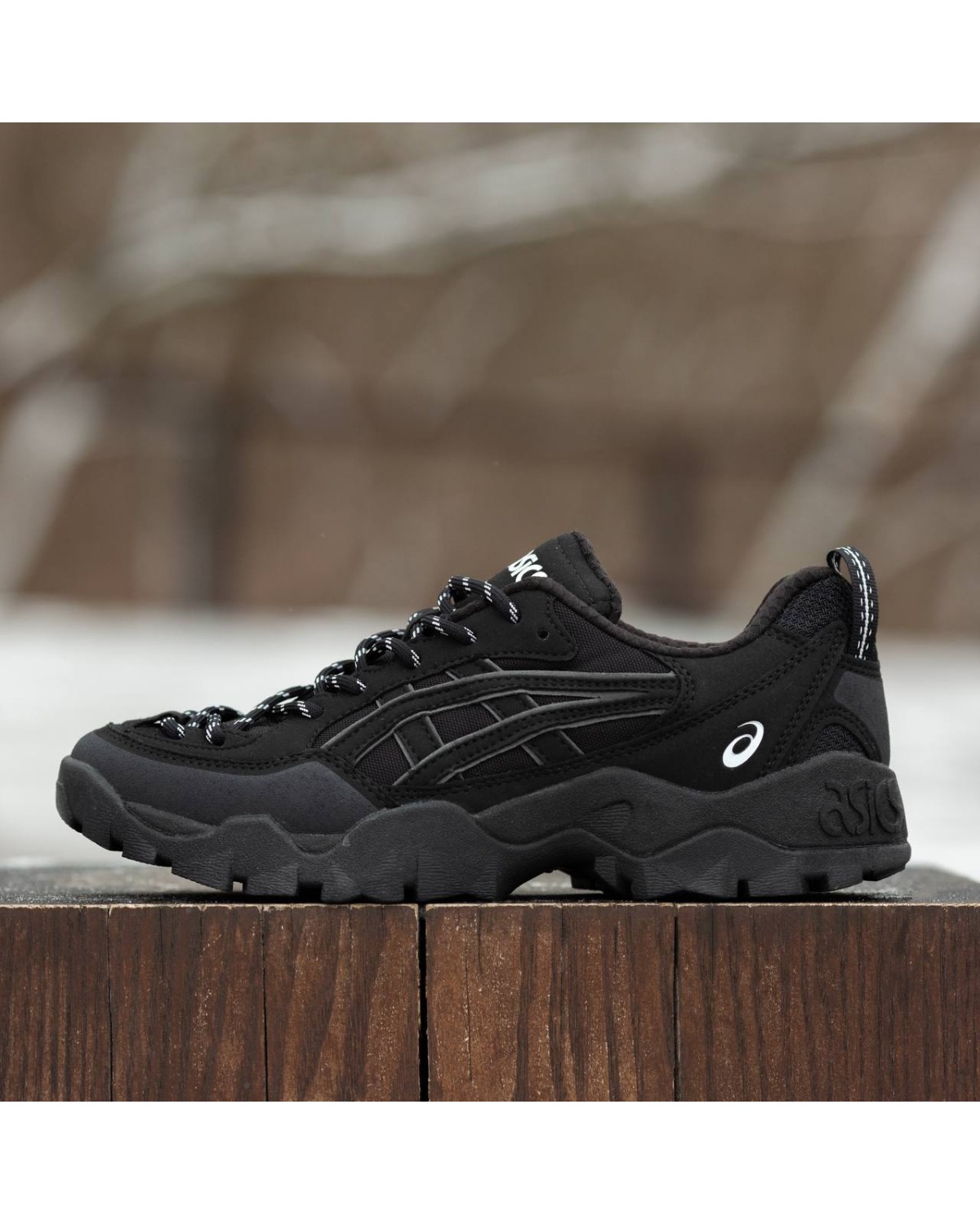 Asics Gel-Pickax Black