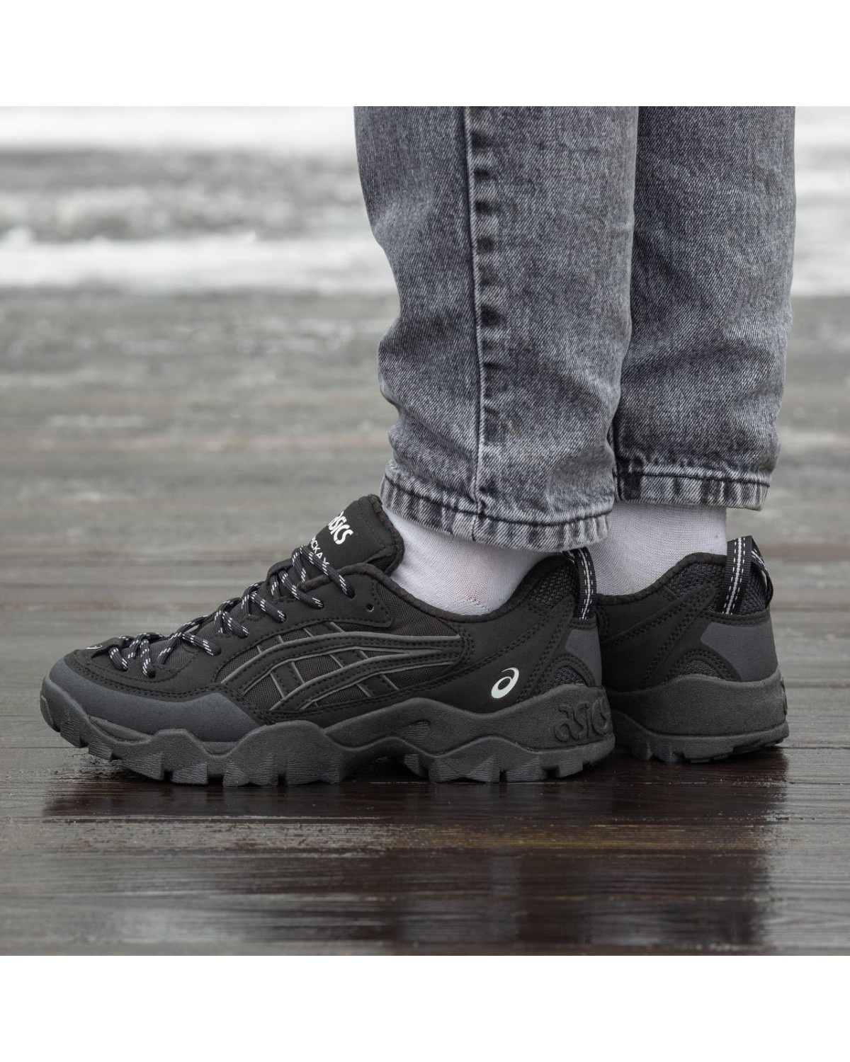 Asics Gel-Pickax Black
