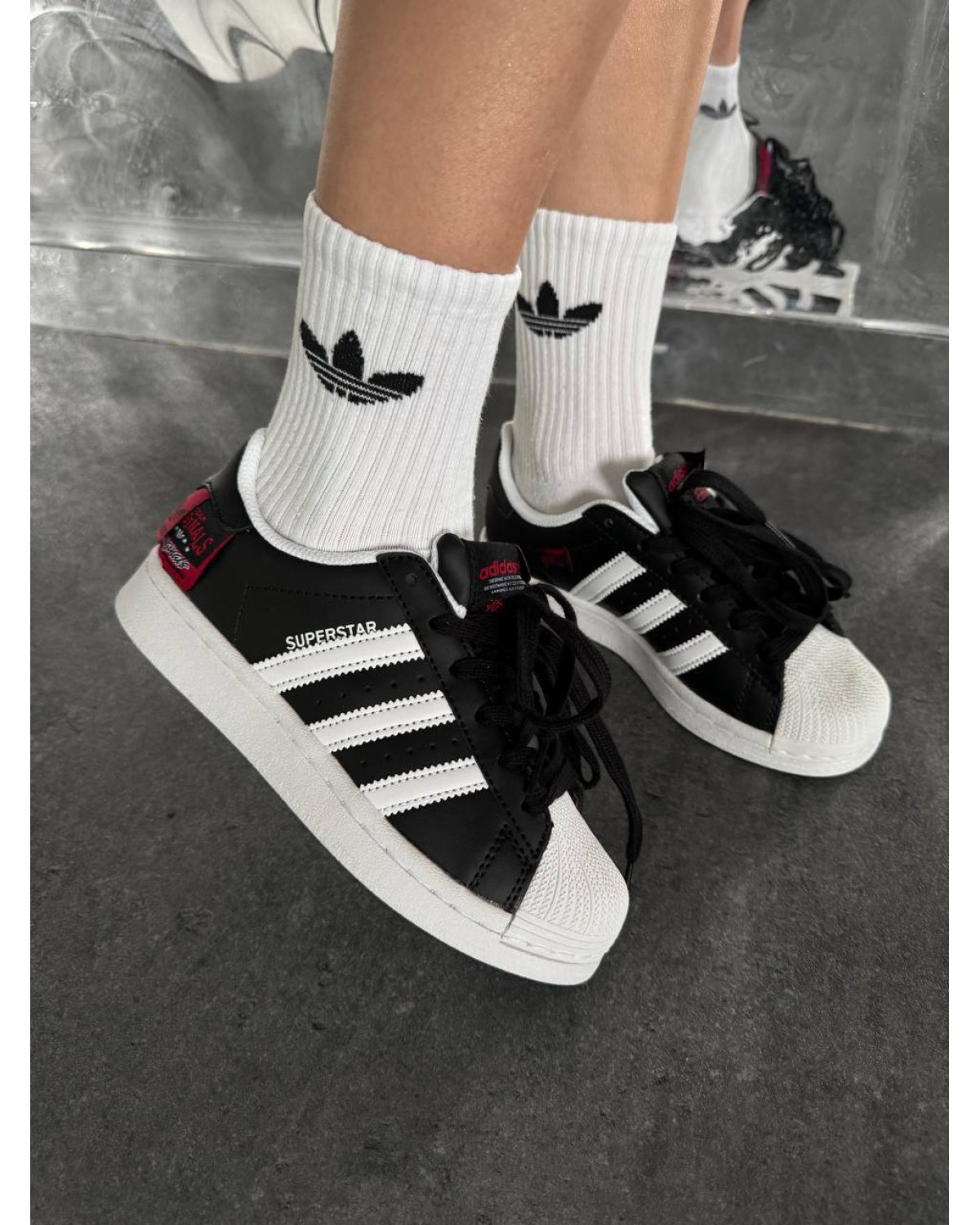 Adidas Superstar The Originals Black/White/Red