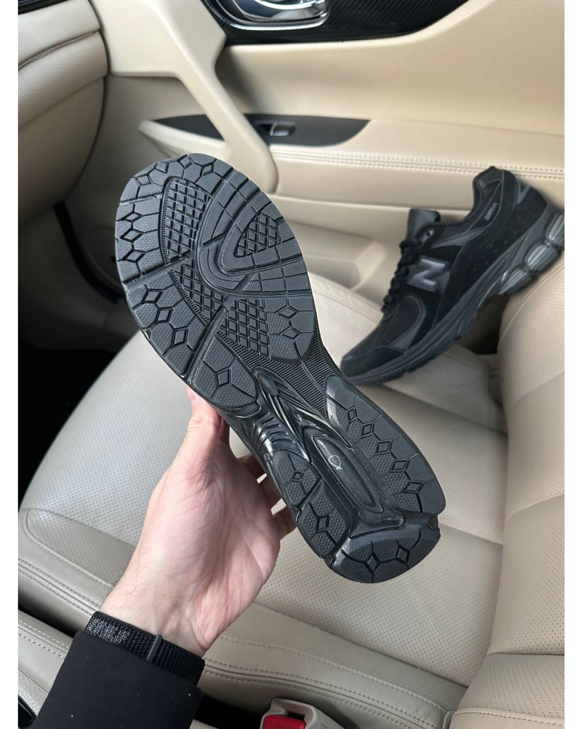 New Balance 2002R Black