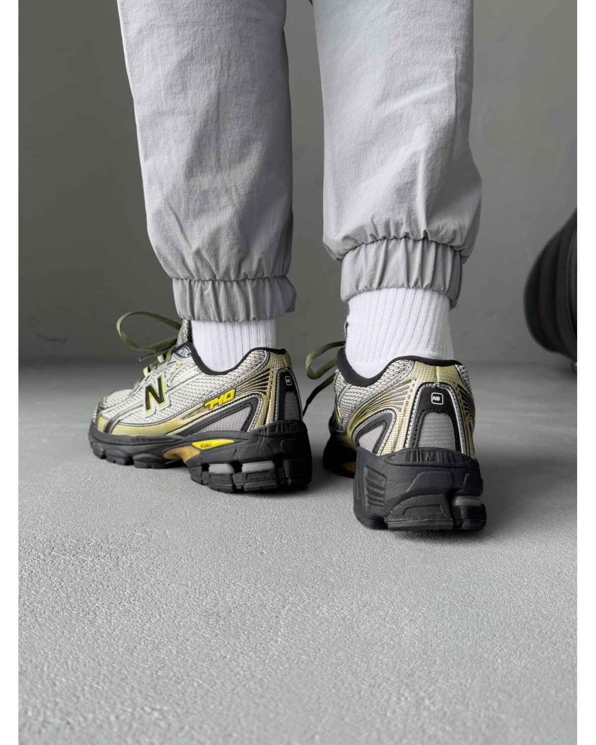 New Balance 740 Silver/Yelow/Black