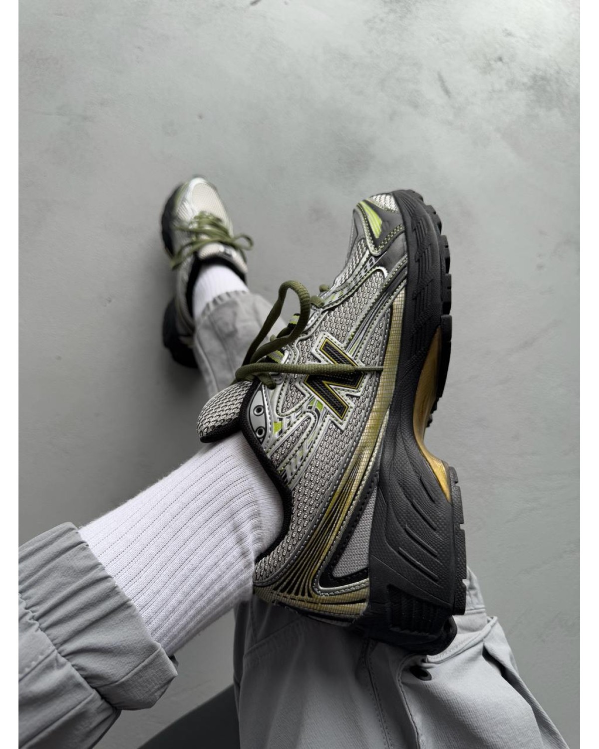 New Balance 740 Silver/Yelow/Black