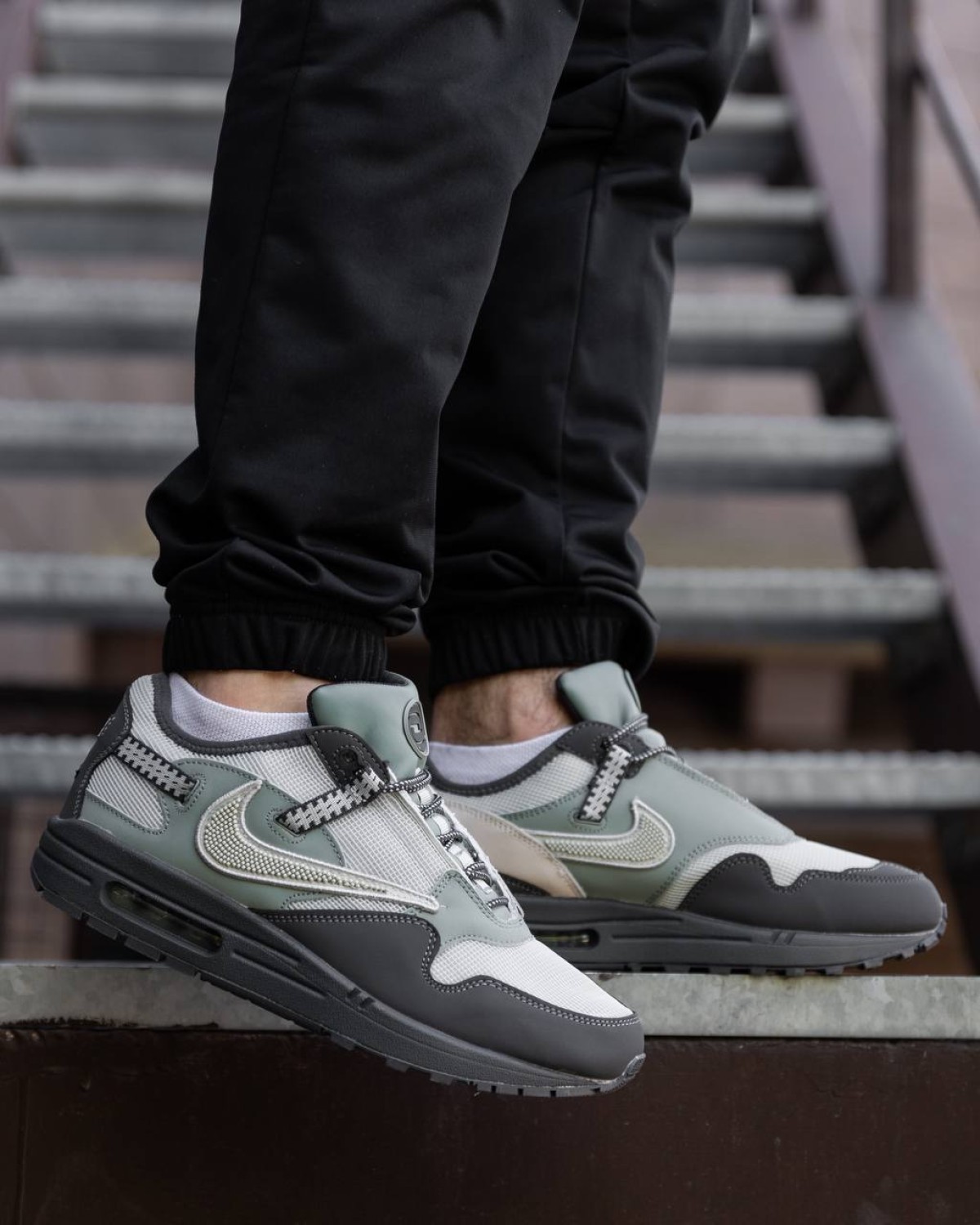 Nike Air Max 1 x Travis Scott Dusty Sage