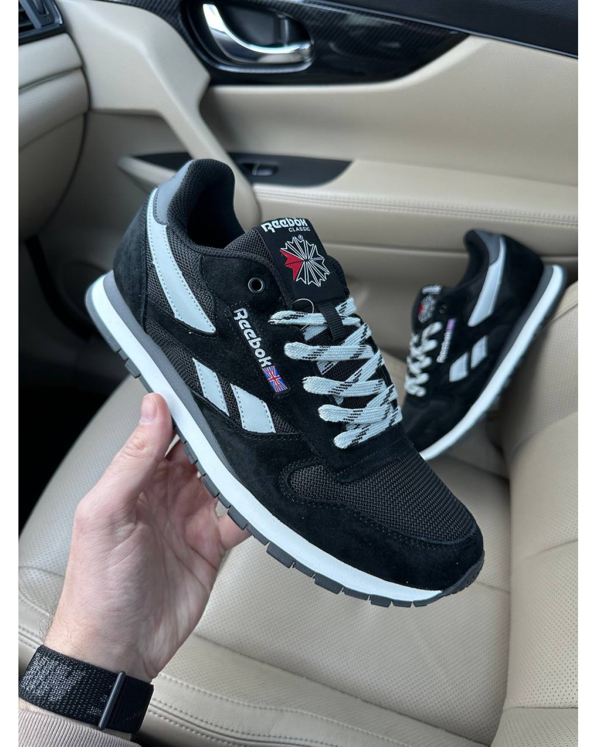 Reebok Classic Black White