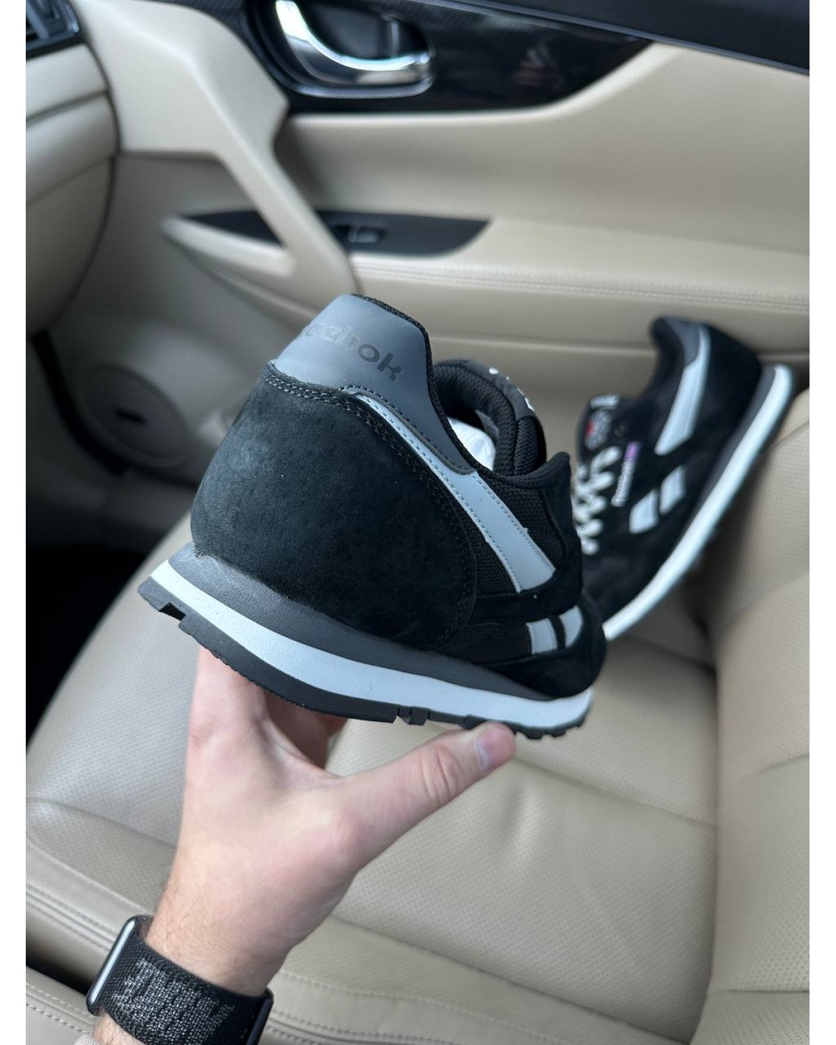 Reebok Classic Black White