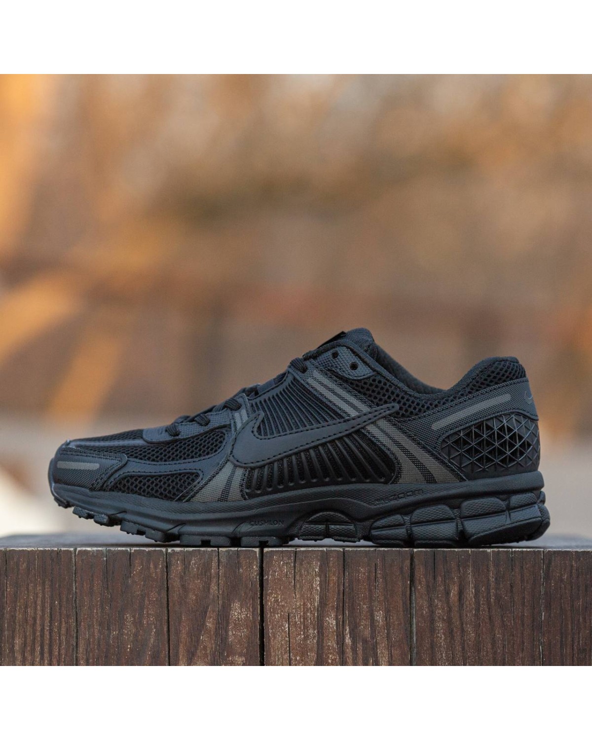 Nike Vomero 5 Triple Black