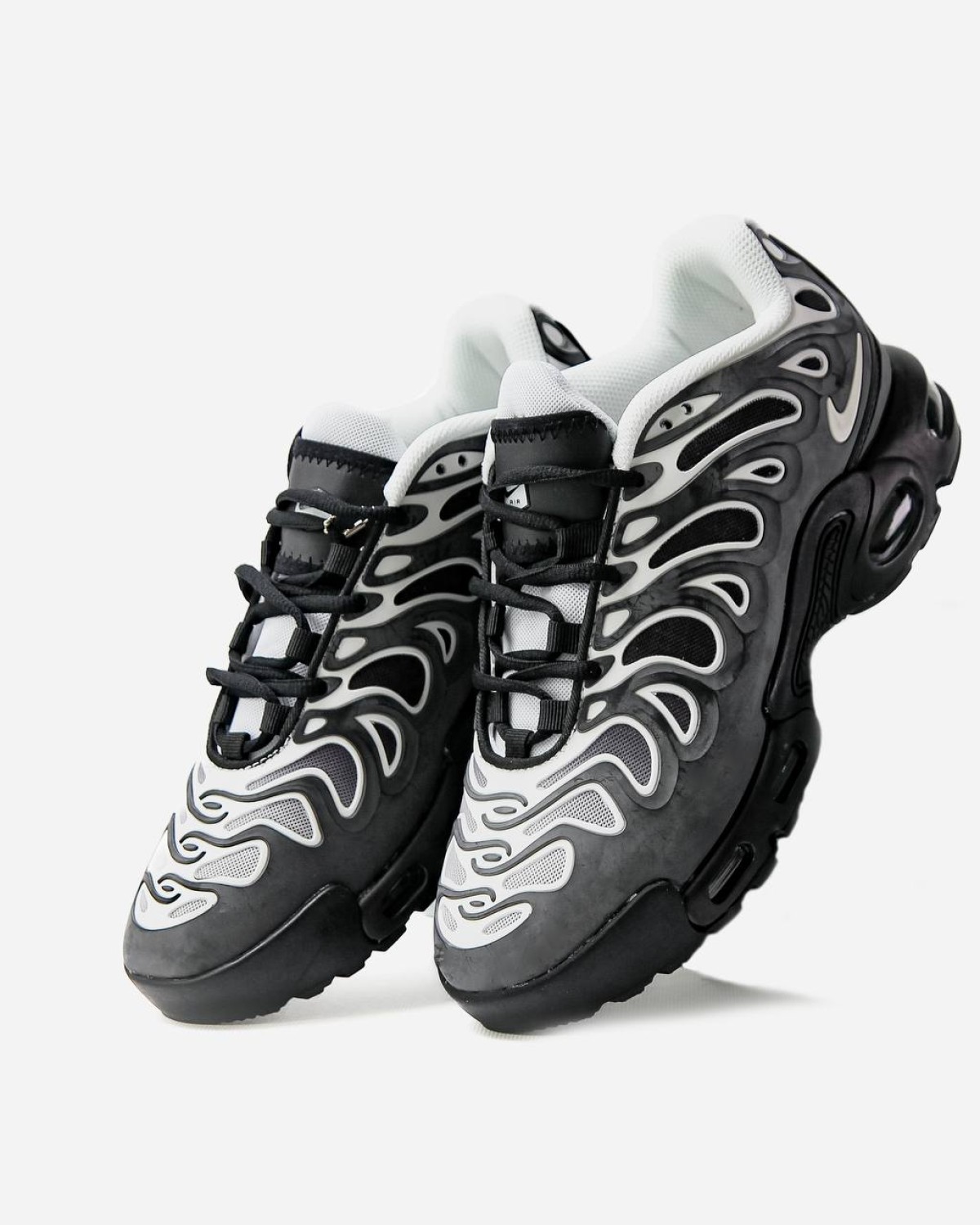 Nike Air Max TN Plus Drift Black White