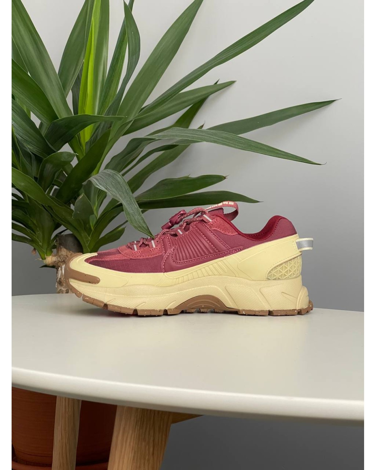 Nike Zoom Vomero Roam Team Red