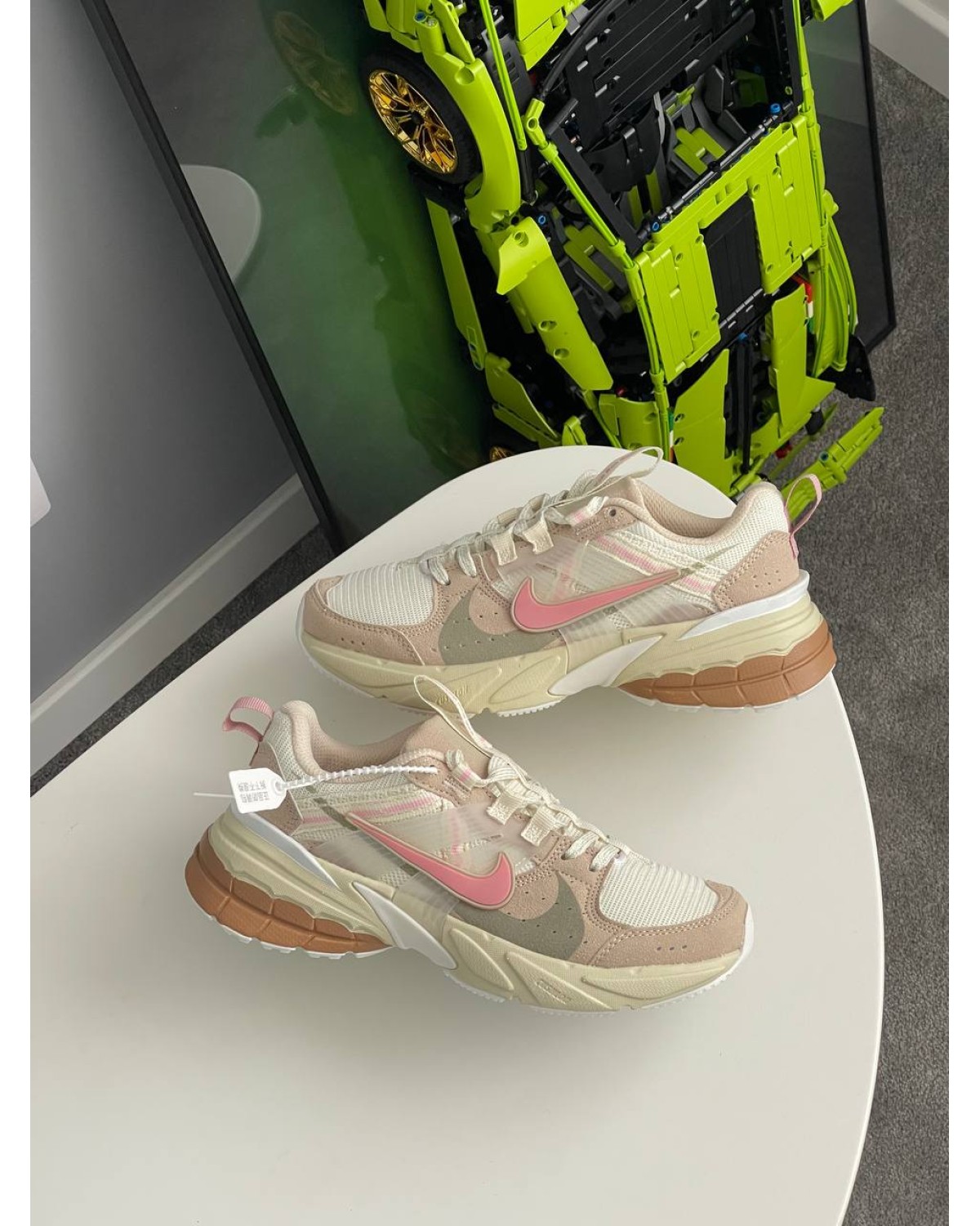 Nike V2K Runtekk Beige Pink