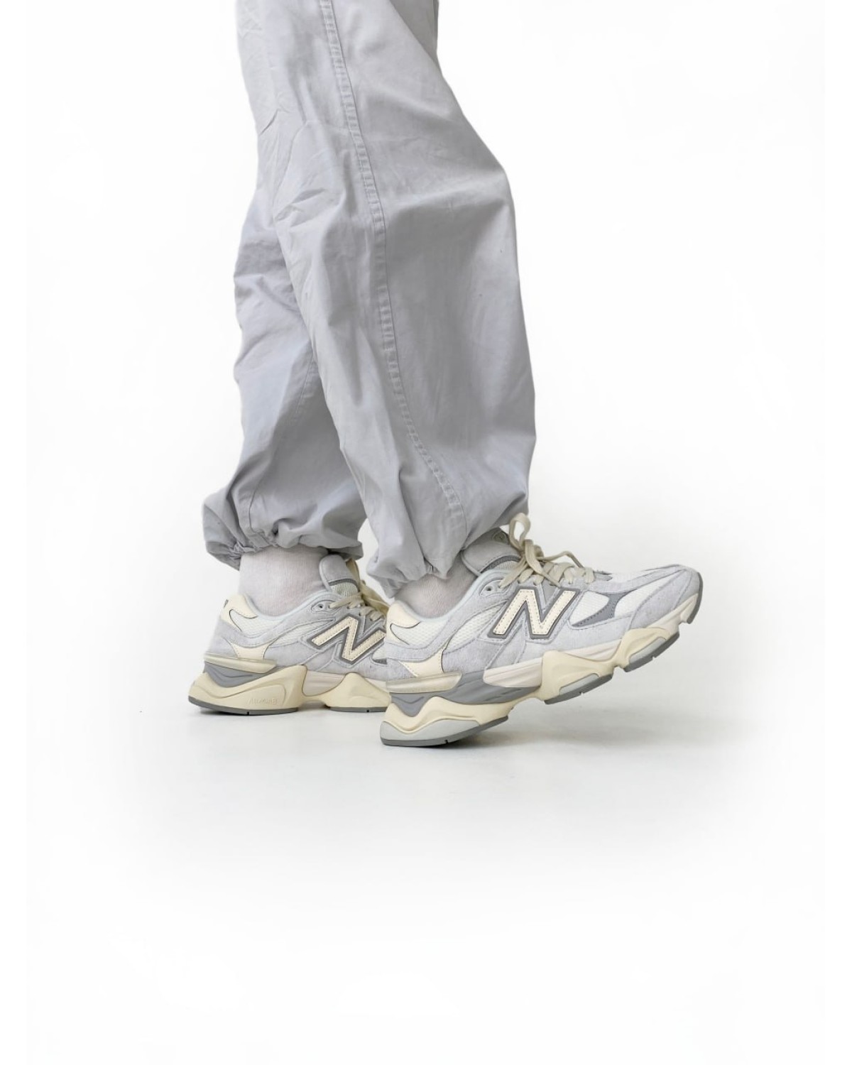 New Balance 9060 Grey/Beige