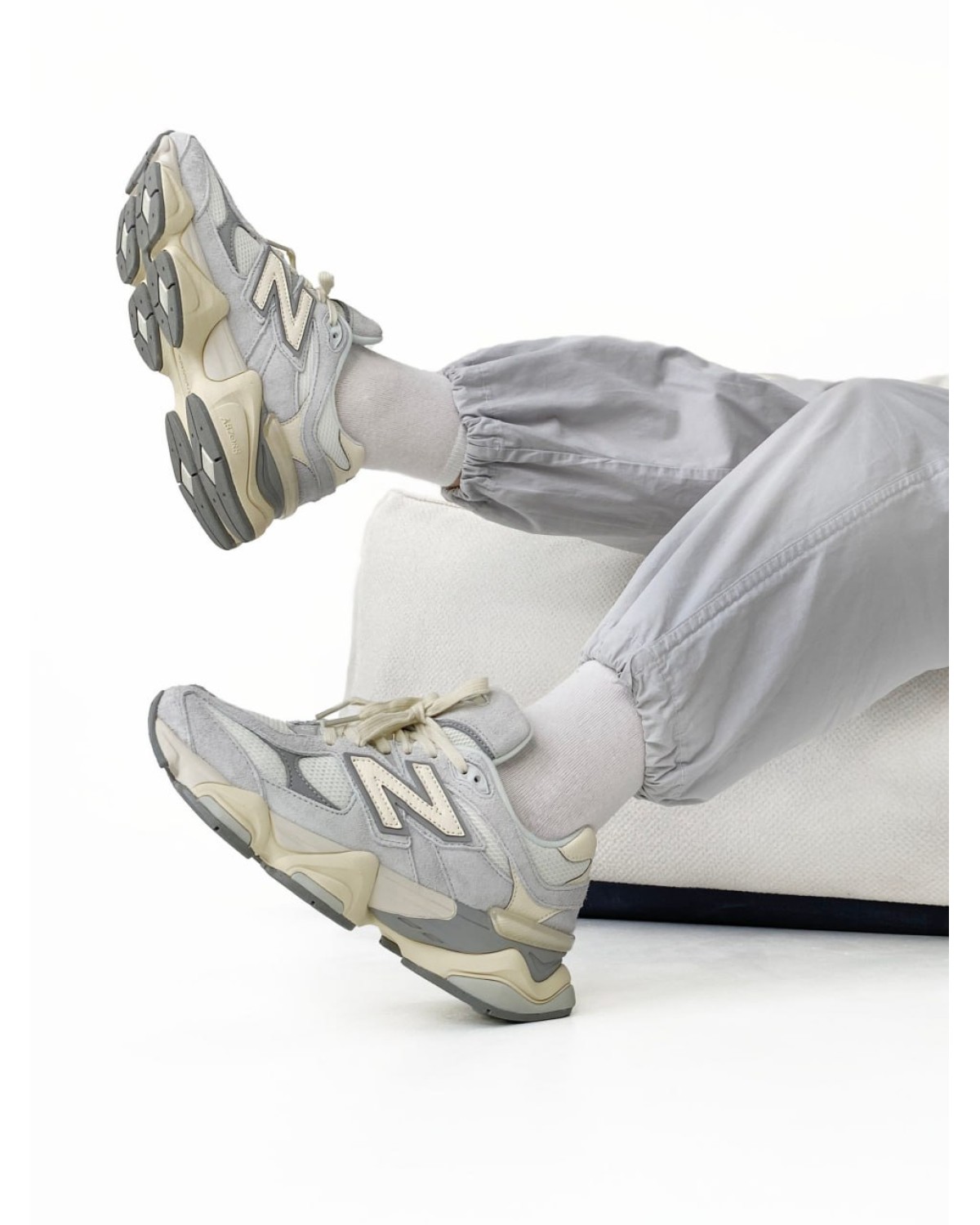New Balance 9060 Grey/Beige