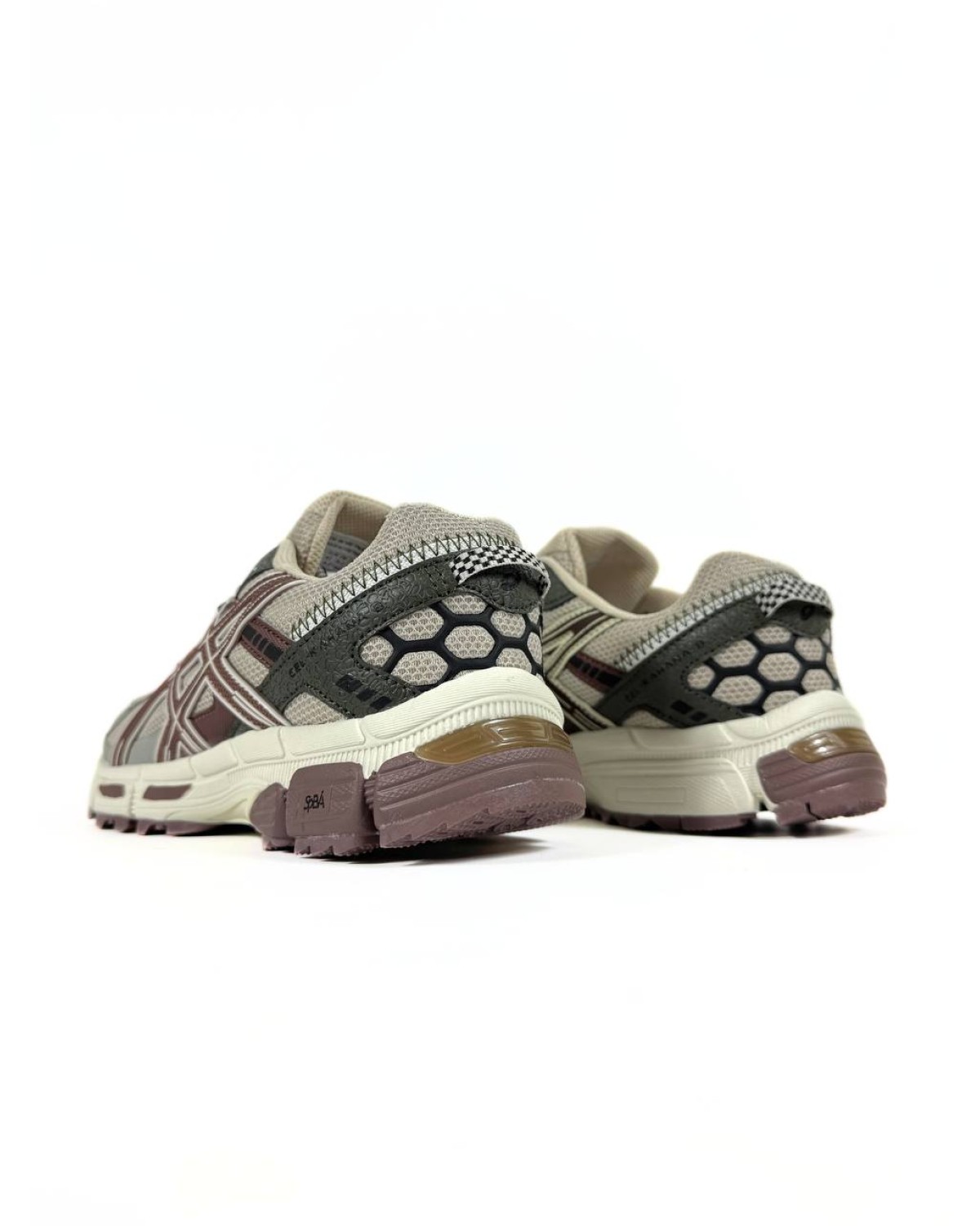 Asics Gel Kahana 8 Grey Brown