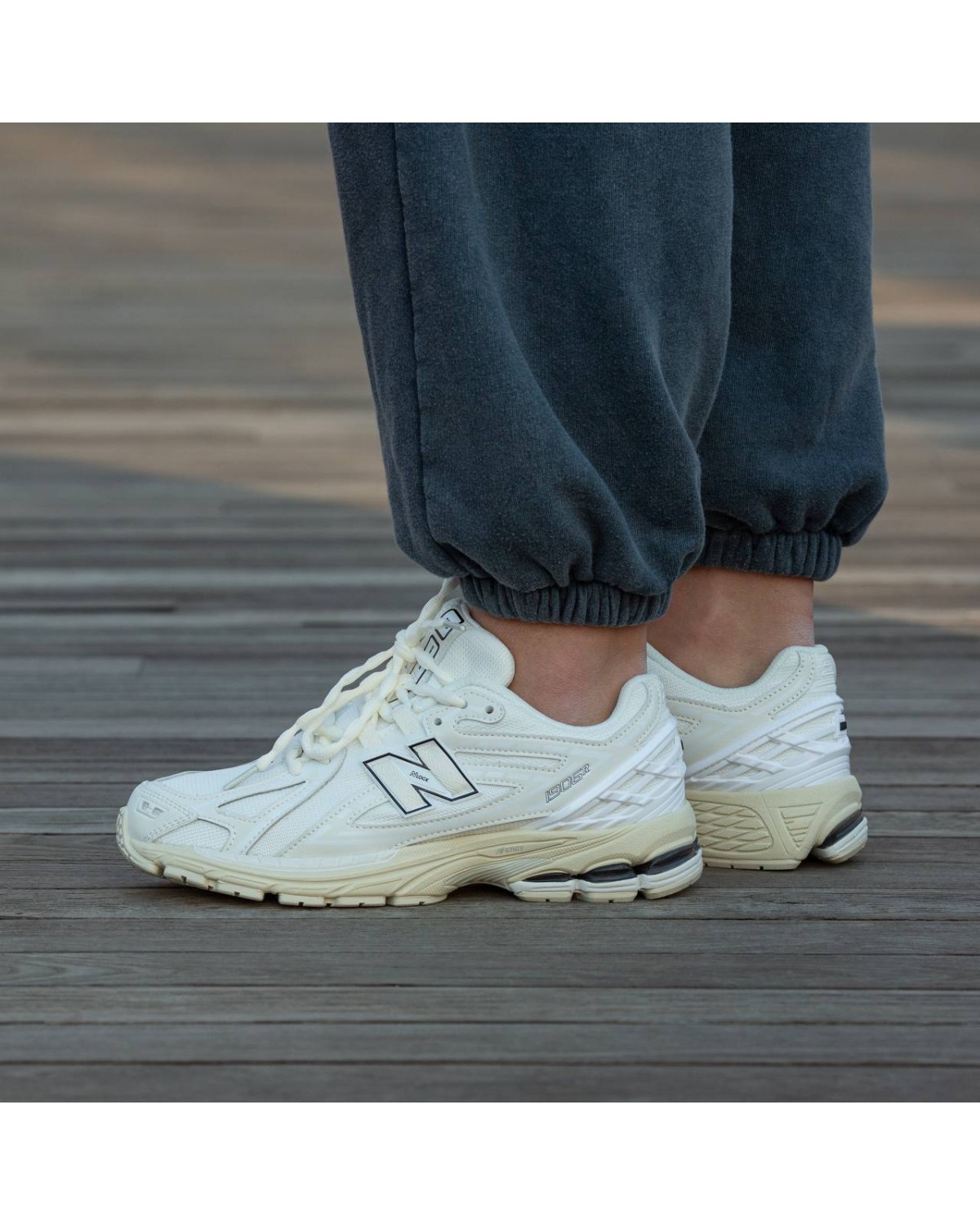 New Balance 1906R White Beige