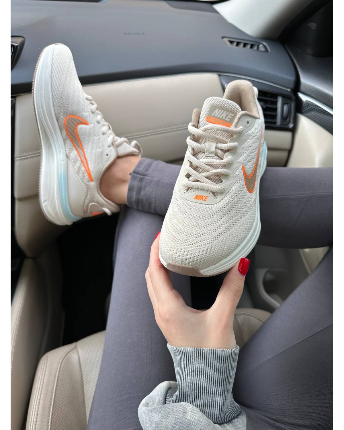 Nike Air Zoom Winflo Beige Orange