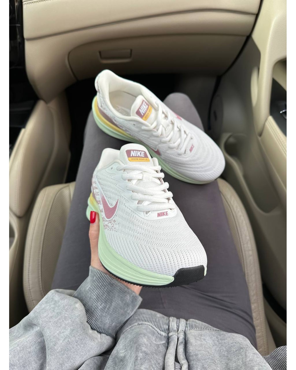 Nike Air Zoom Winflo White Pink