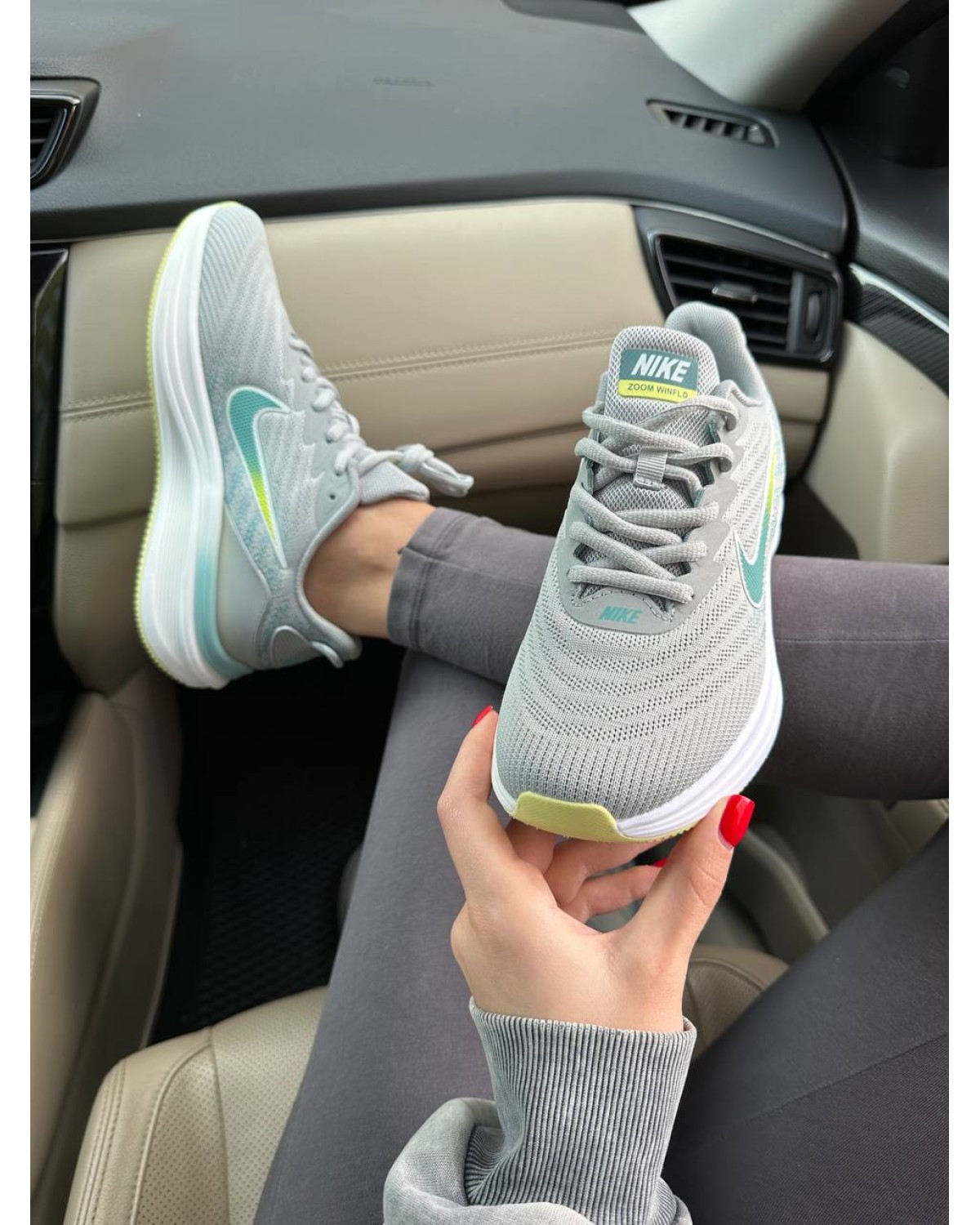 Nike Air Zoom Winflo Grey