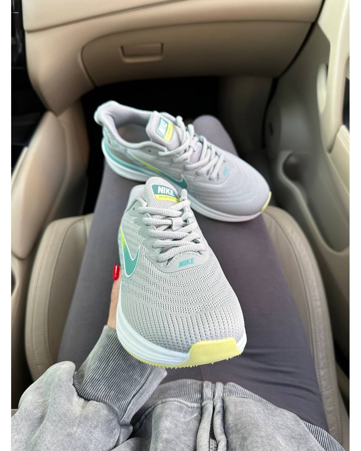 Nike Air Zoom Winflo Grey