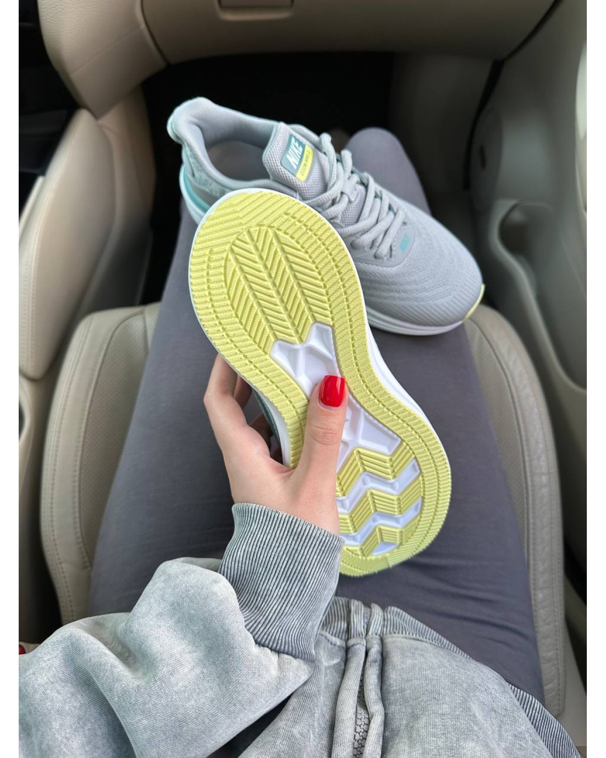 Nike Air Zoom Winflo Grey