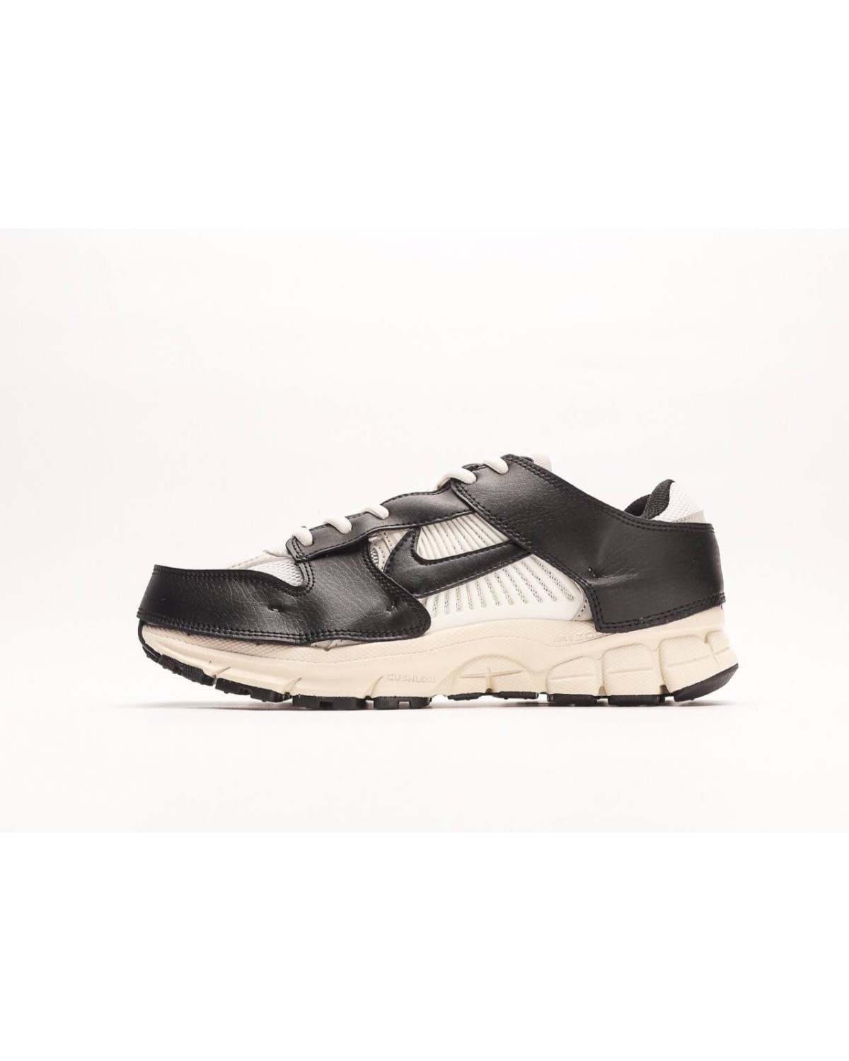Nike Zoom Vomero 5 Timeless