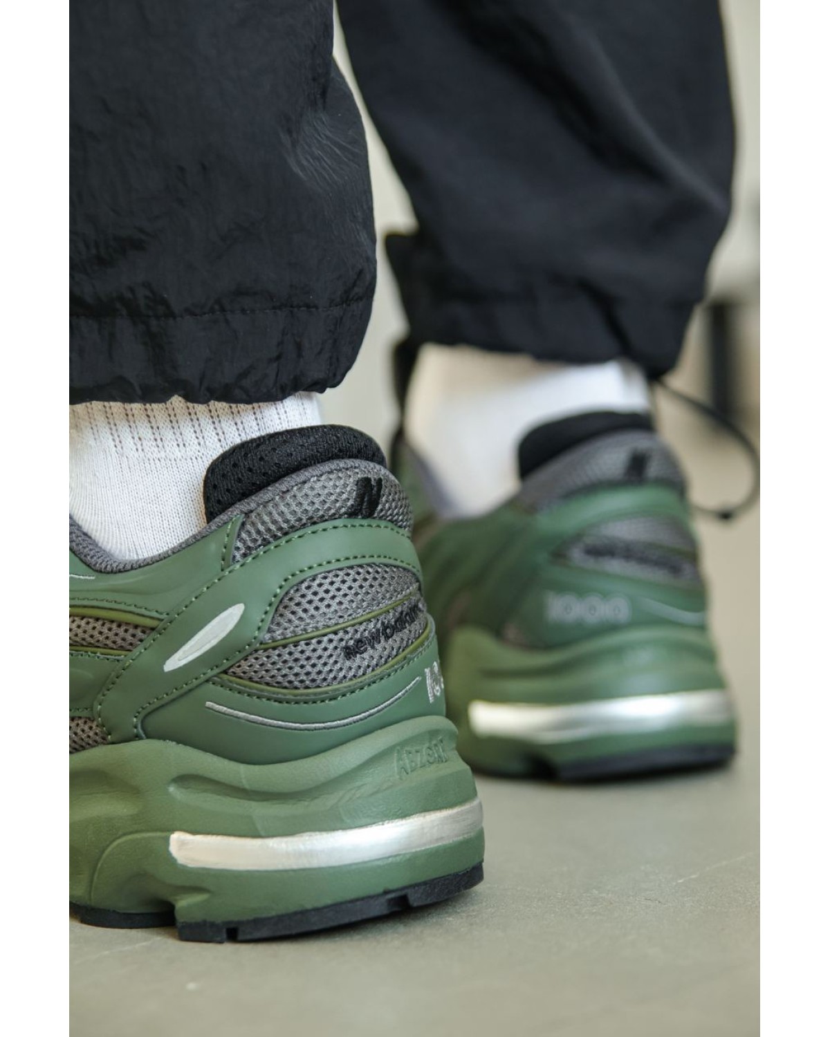 New Balance 1000 Dark Olivine