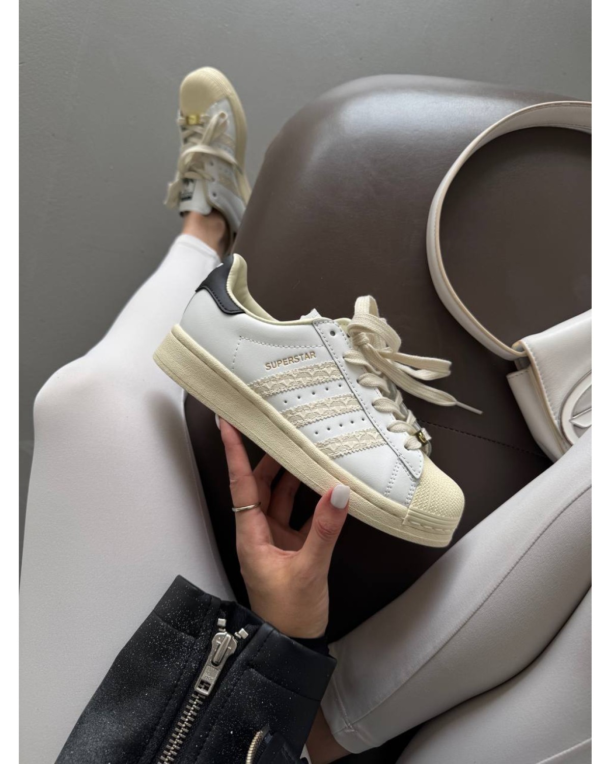Adidas Superstar White / Beige Logo
