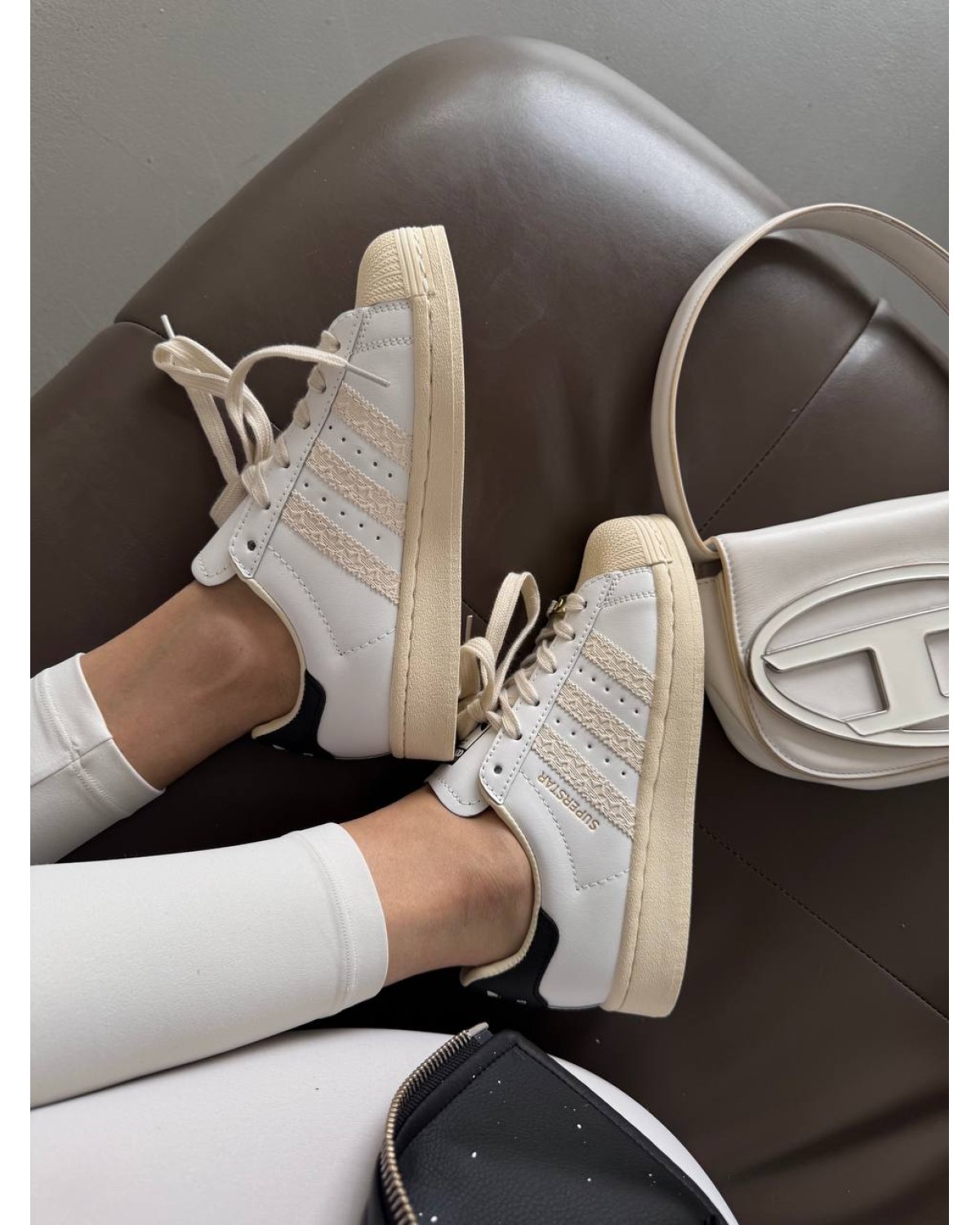 Adidas Superstar White / Beige Logo