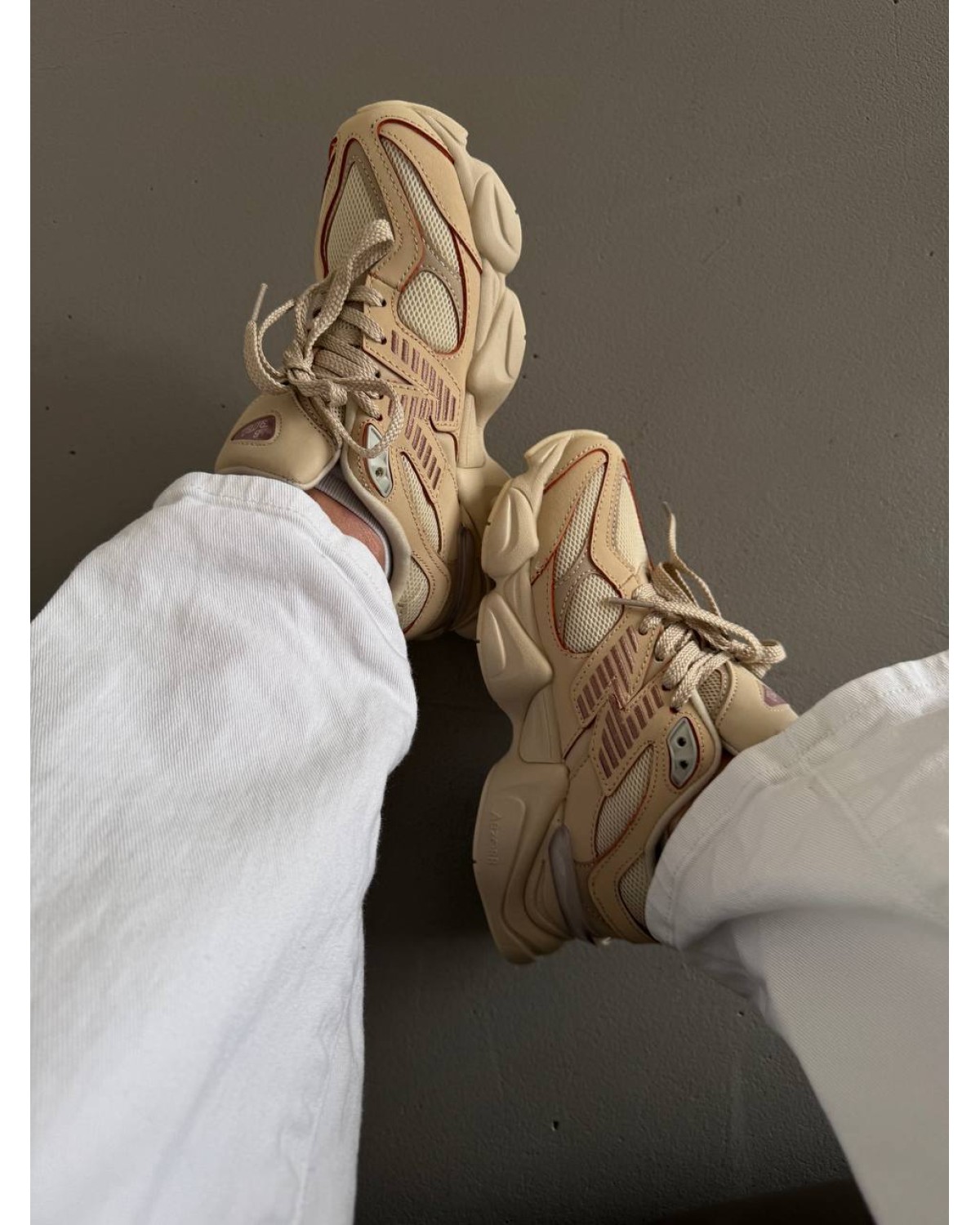 New Balance 9060 Beige/Orange