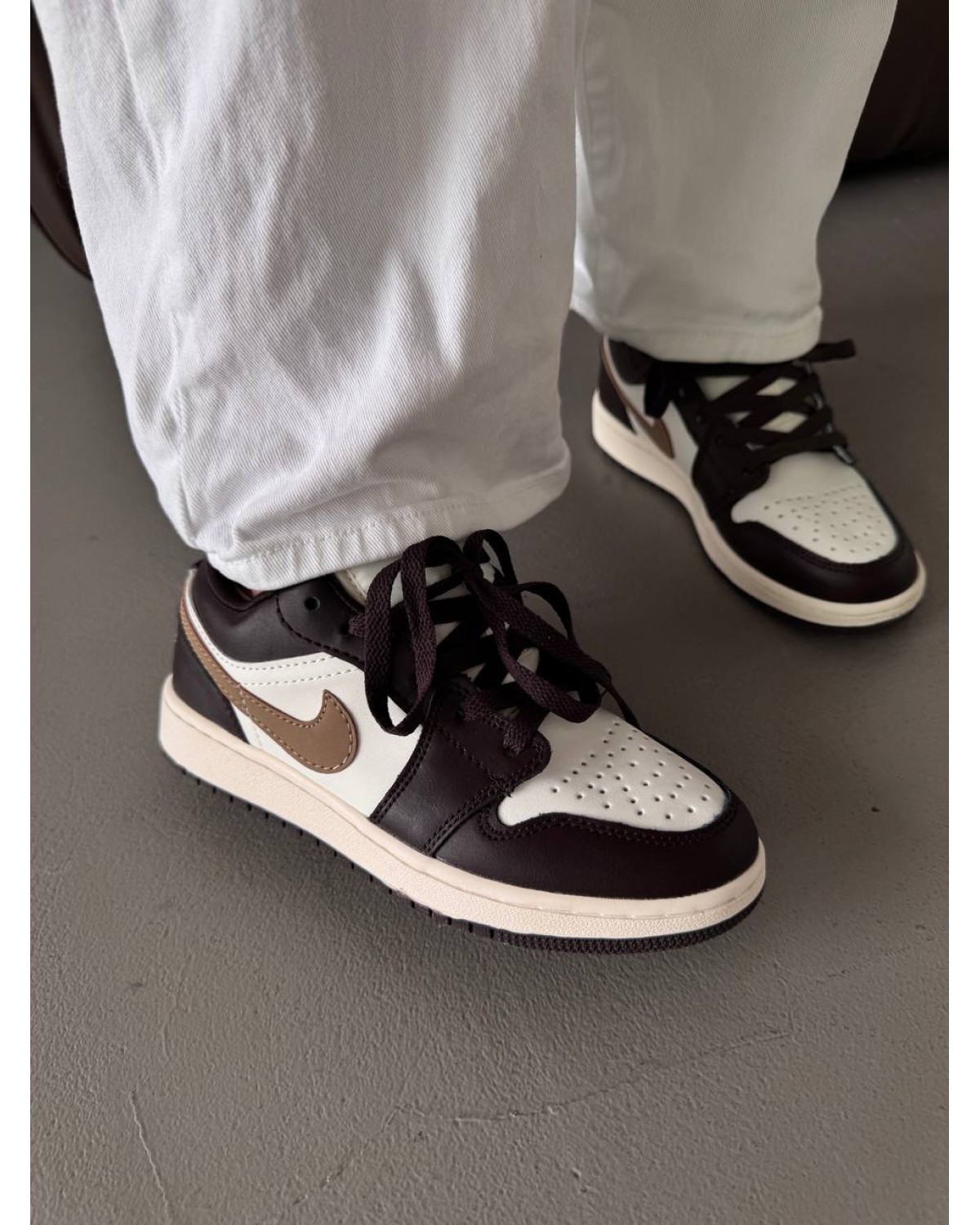 Nike Air Jordan 1 Low Shadow Brown