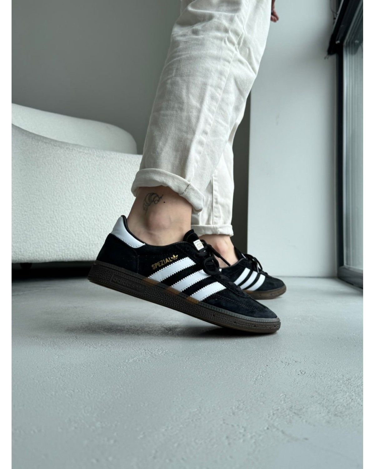 Adidas Spezial Black/White