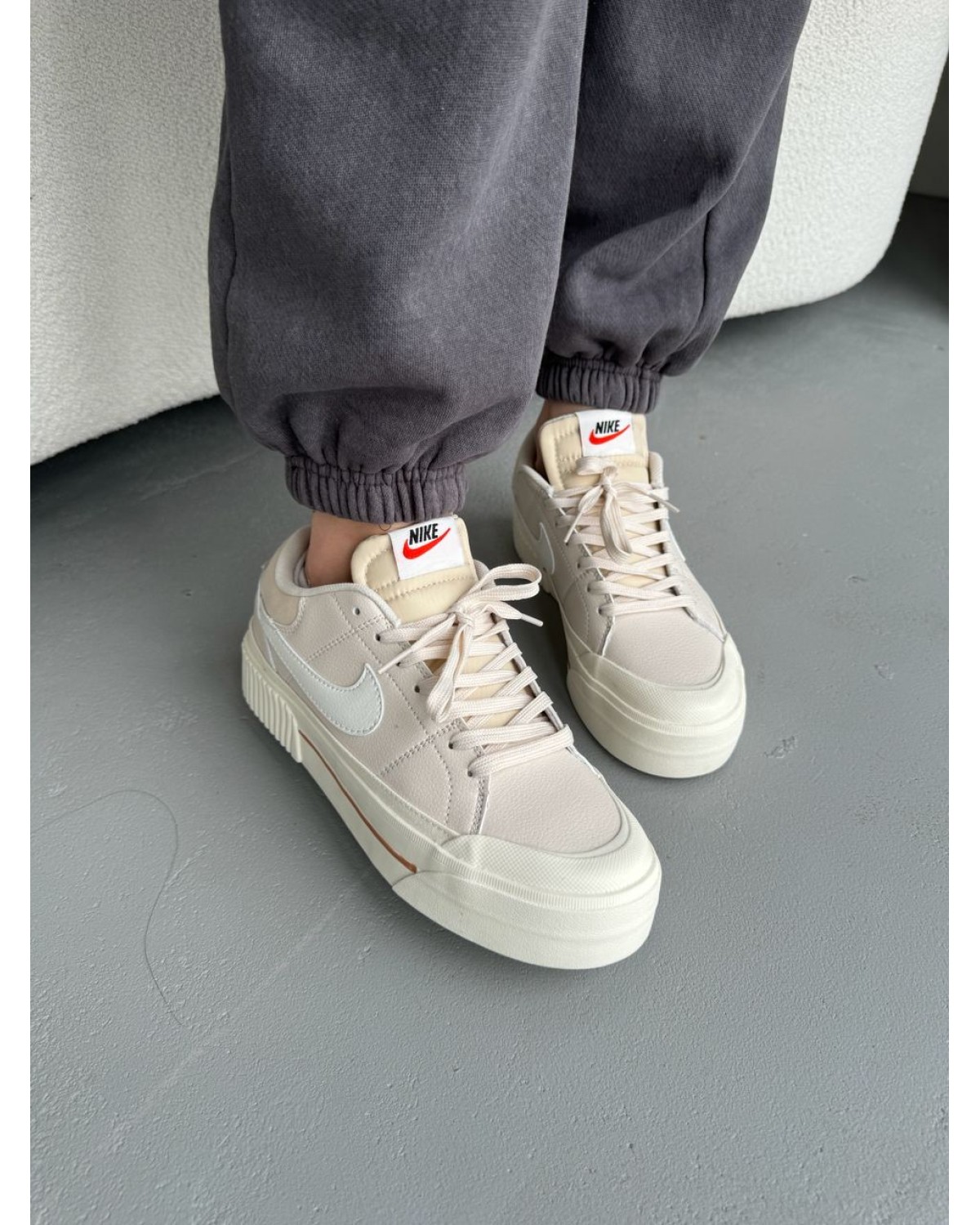 Nike Court Legacy Beige