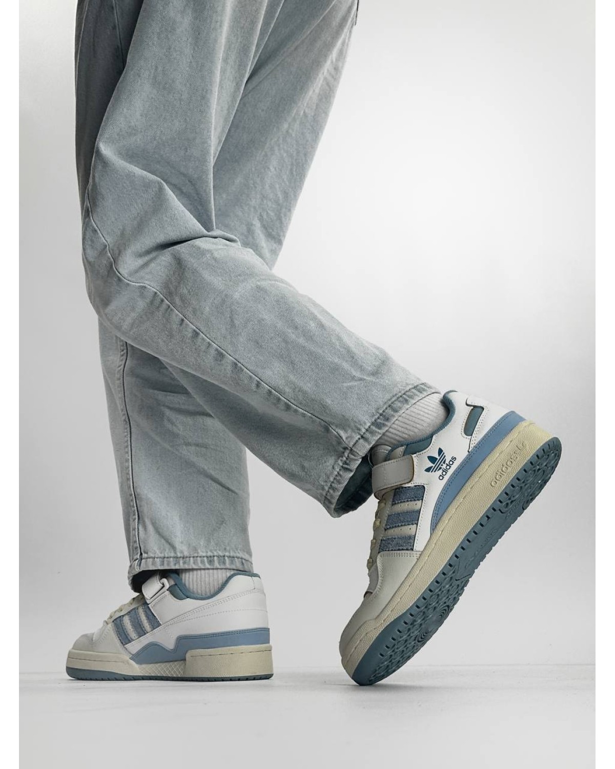 Adidas Forum Low Cream White Blue