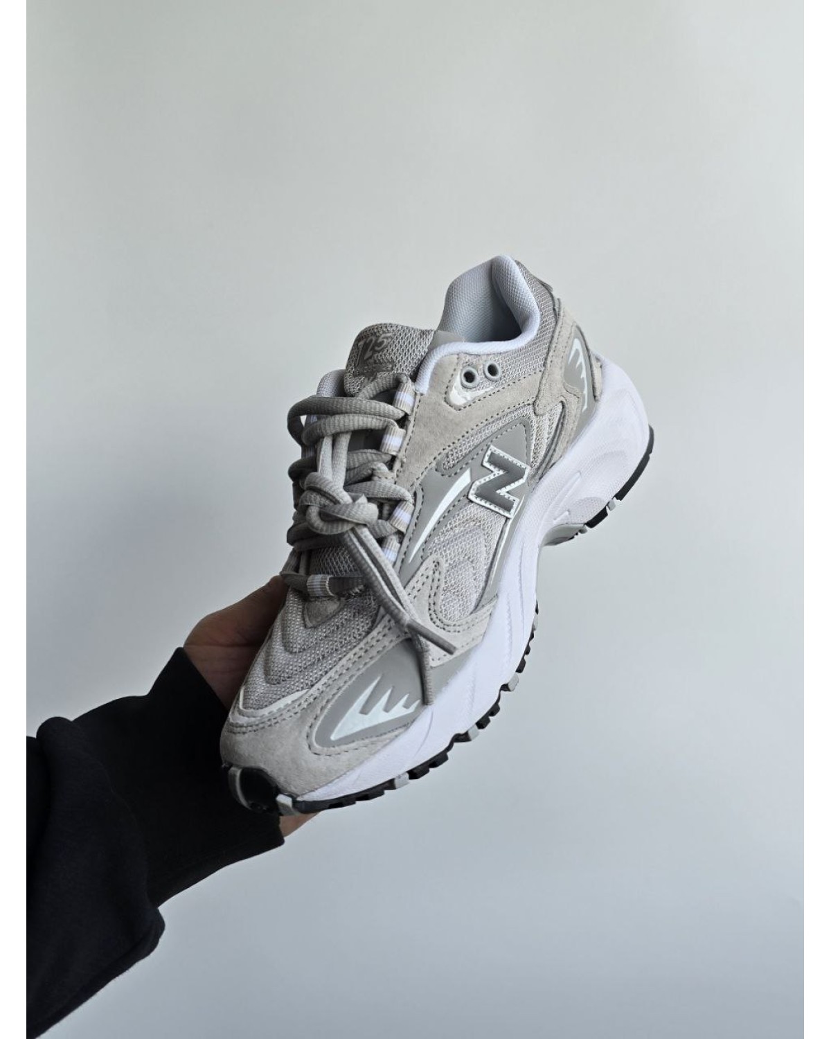 New Balance 725 Grey