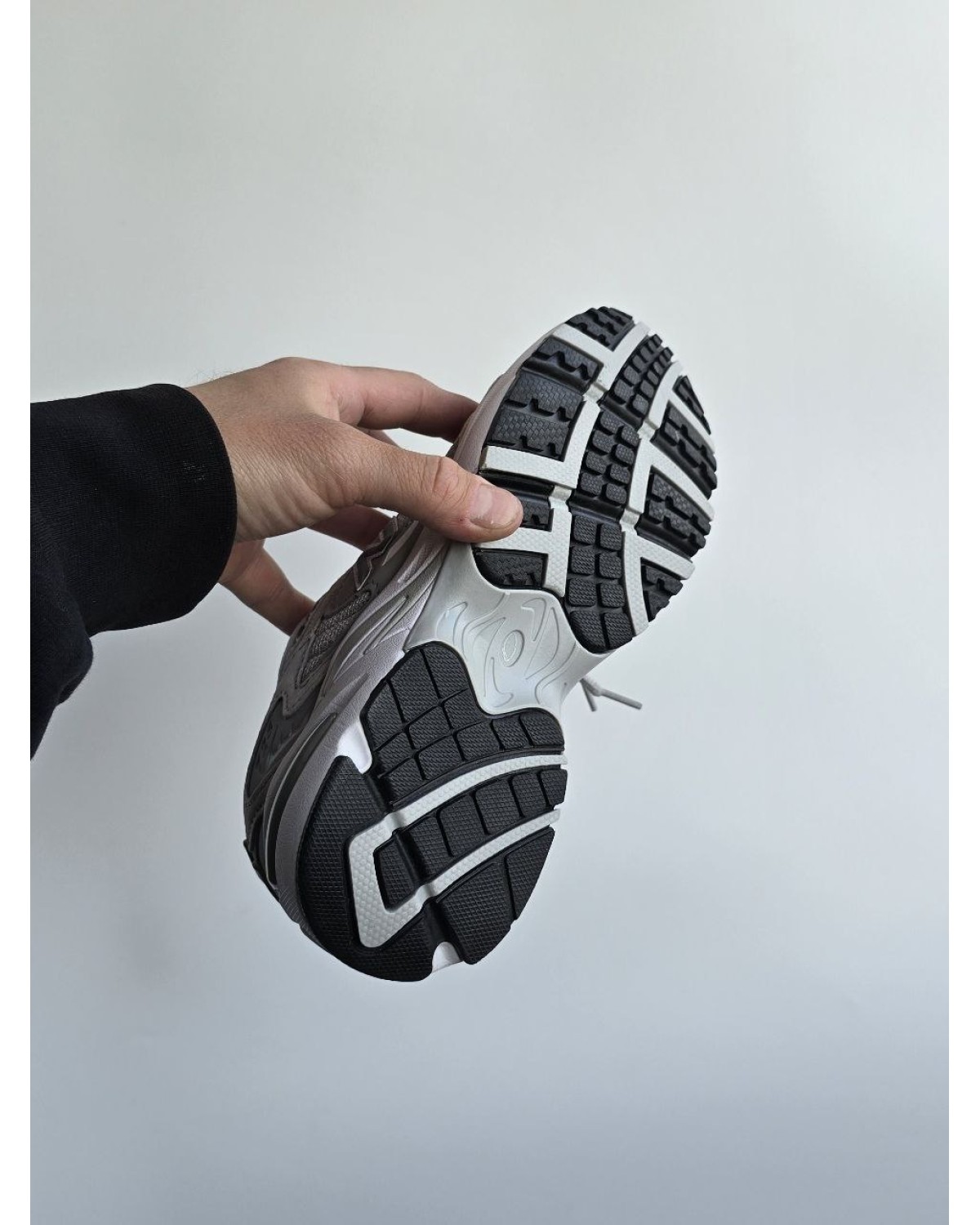 New Balance 725 Grey