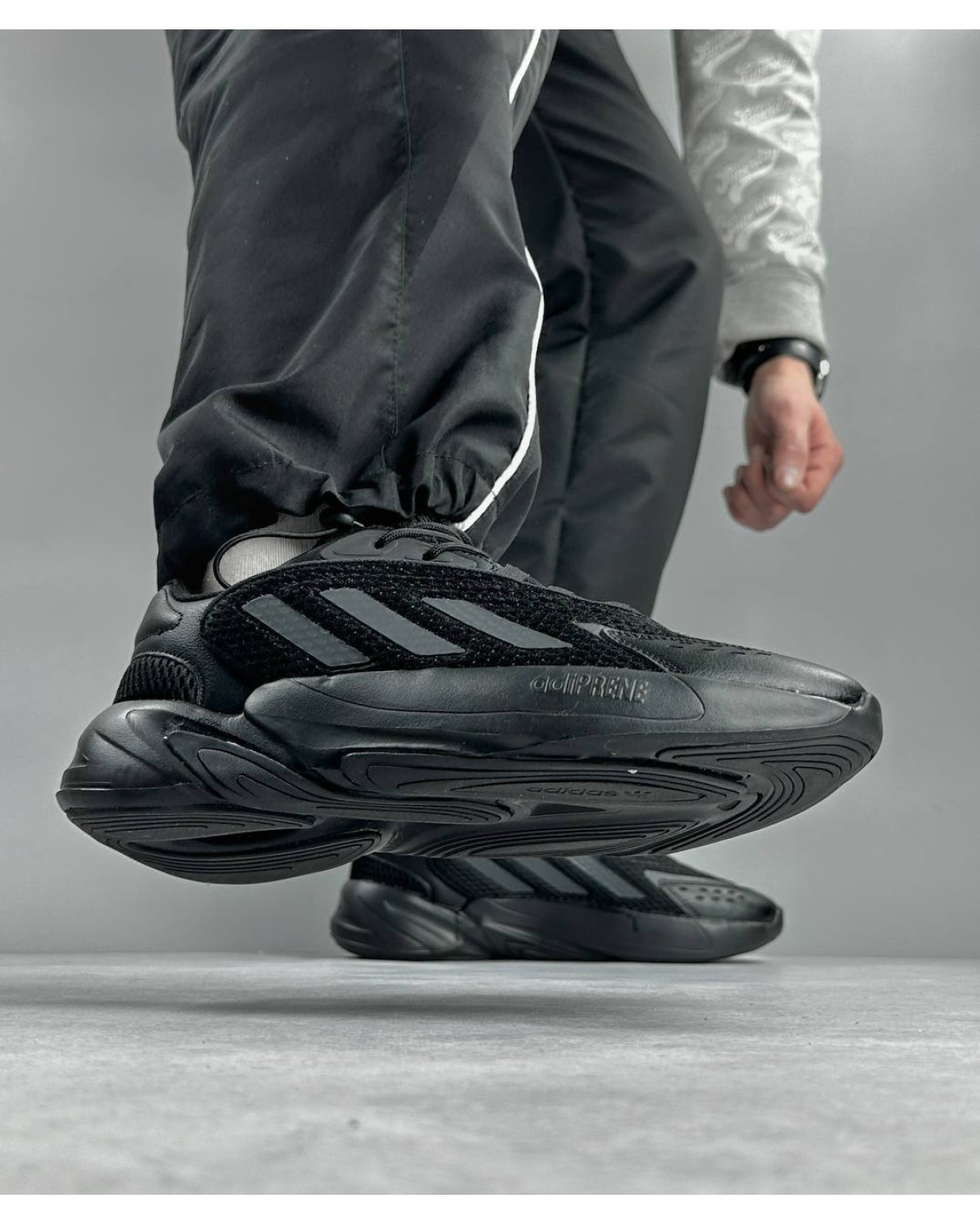 Adidas Ozelia Black