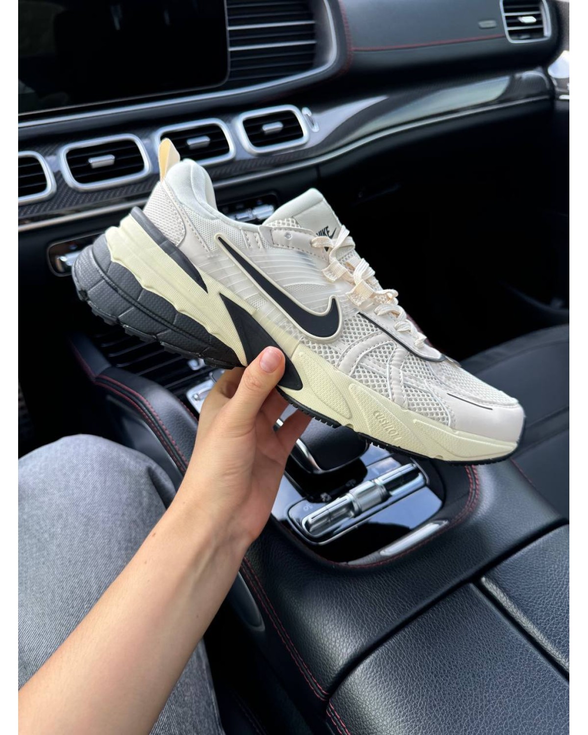 Nike V2K Run Light Beige Black