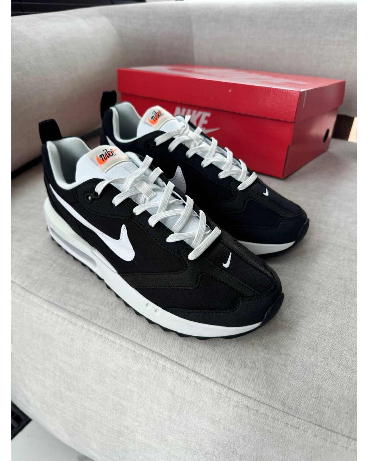 Nike Air Max Dawn Black