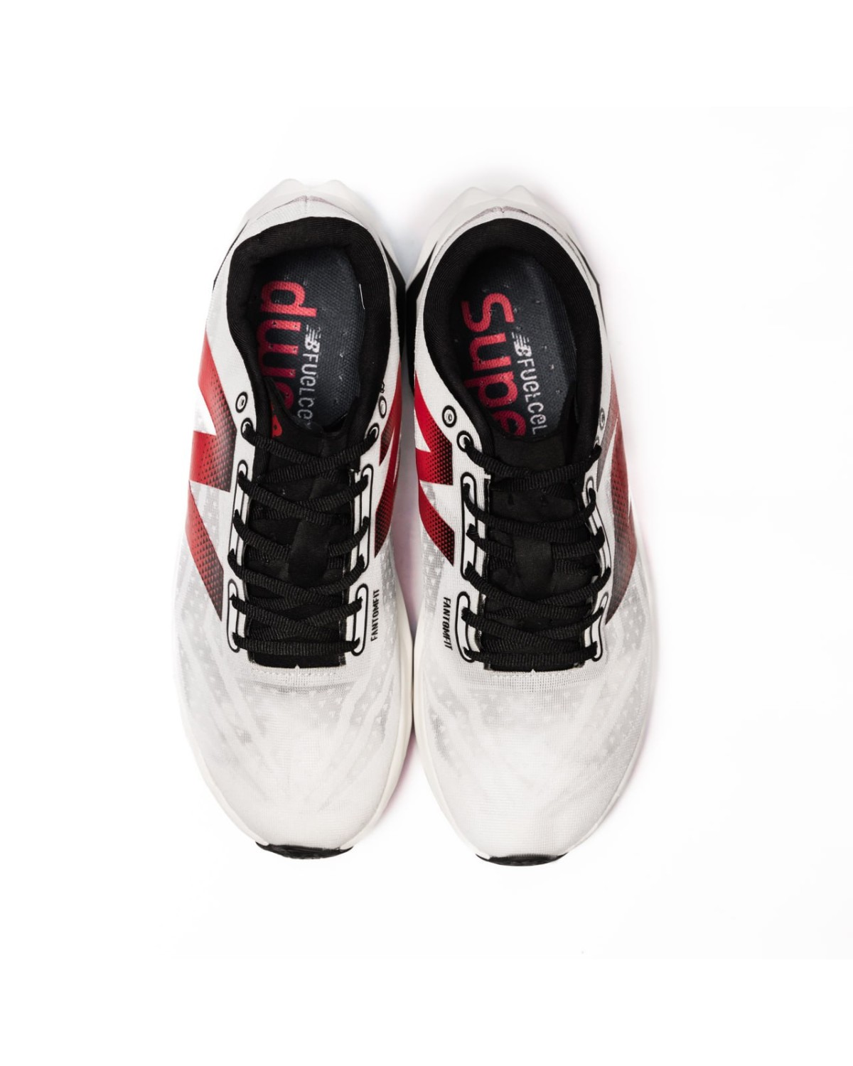 New Balance Elite V4