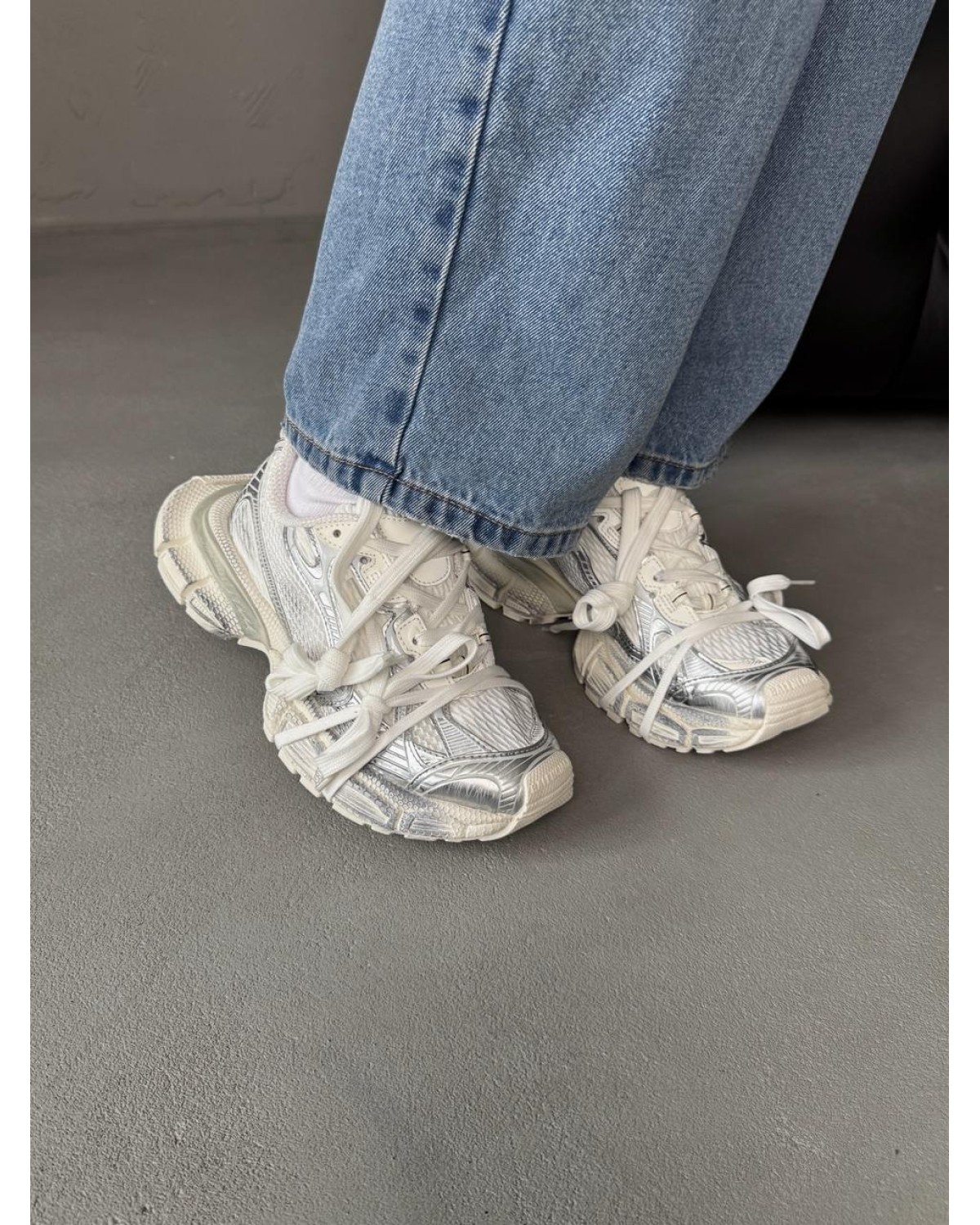 Balenciaga 3XL White/Silver