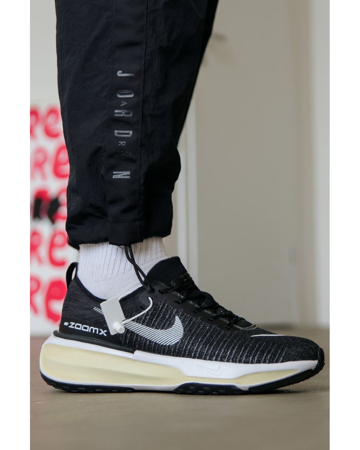 Nike ZoomX Invincible Run Flyknit 3 Black/White/Ref