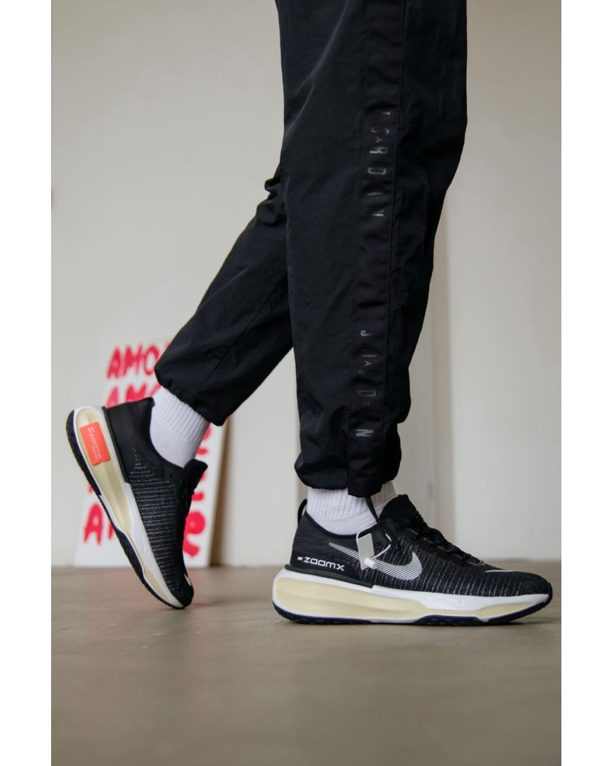 Nike ZoomX Invincible Run Flyknit 3 Black/White/Ref