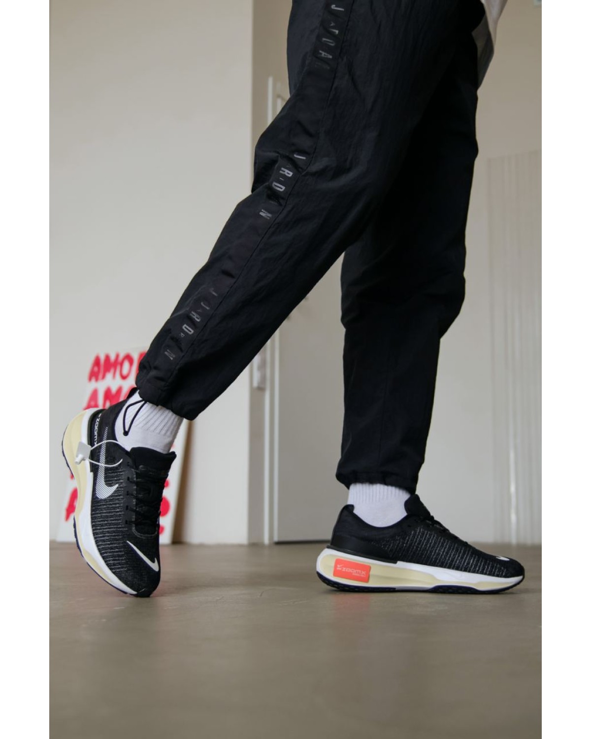 Nike ZoomX Invincible Run Flyknit 3 Black/White/Ref