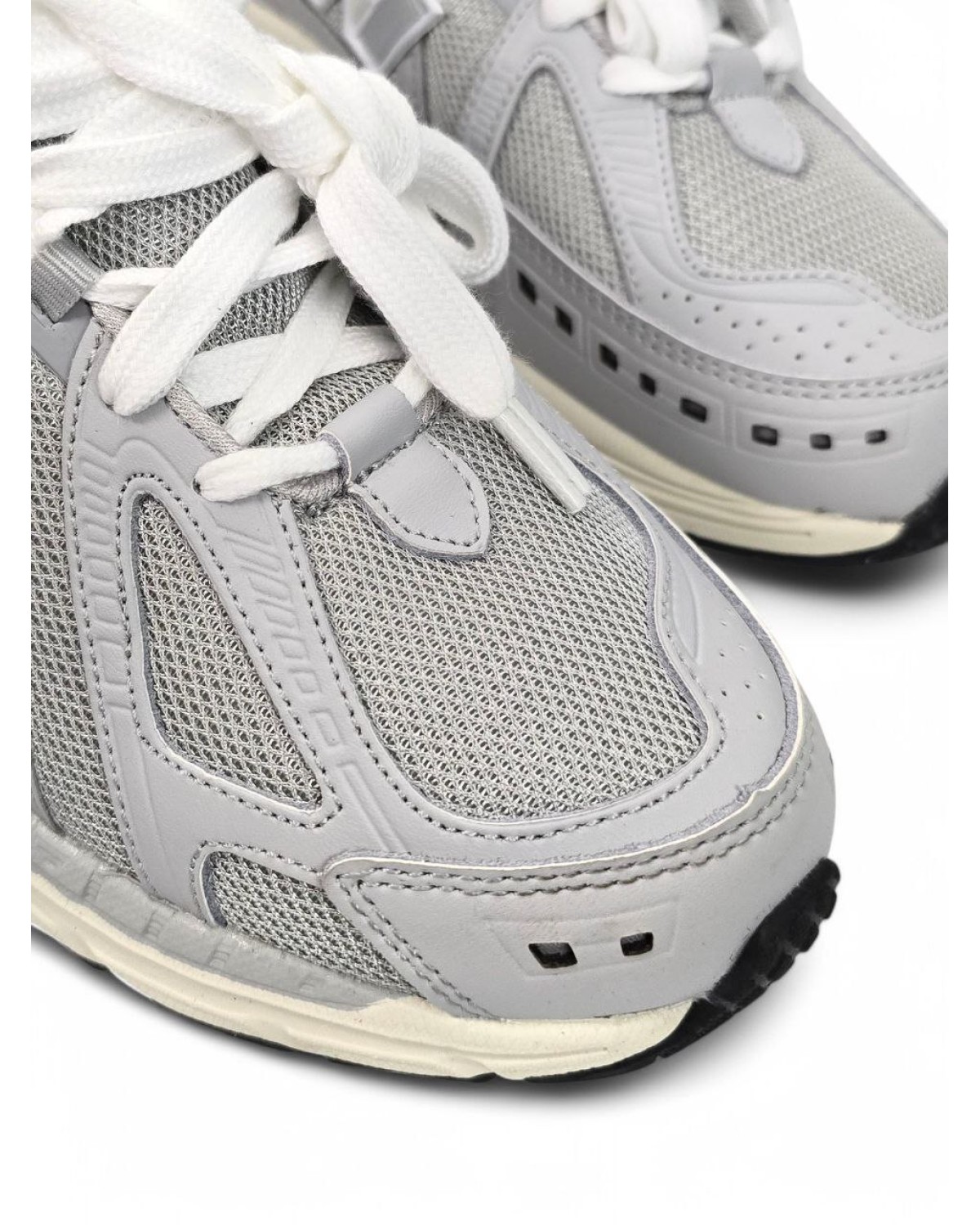 New Balance 1906R Light Grey