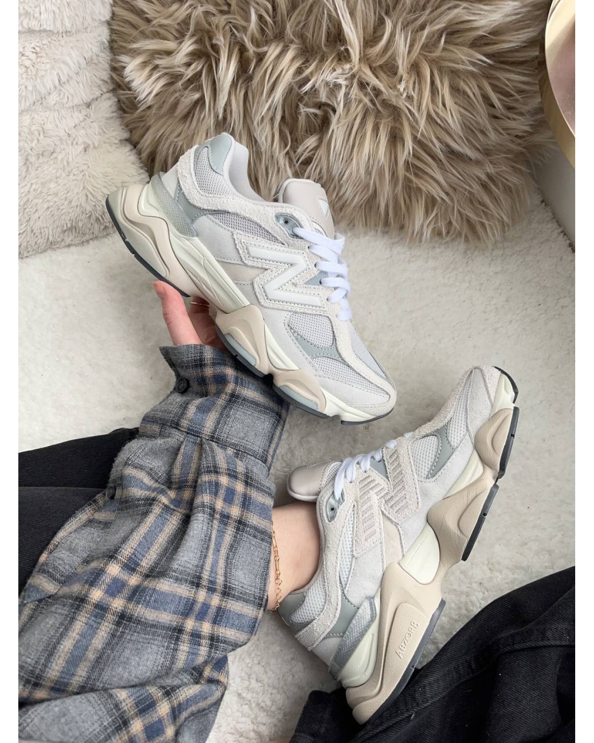 New Balance 9060 Light Grey